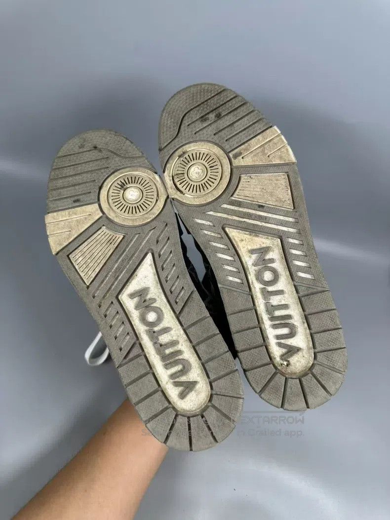 Louis Vuitton Louis Vuitton Grey and White Denim Trainer Casual Shoes Size US 7 / EU 40 - 9 Thumbnail