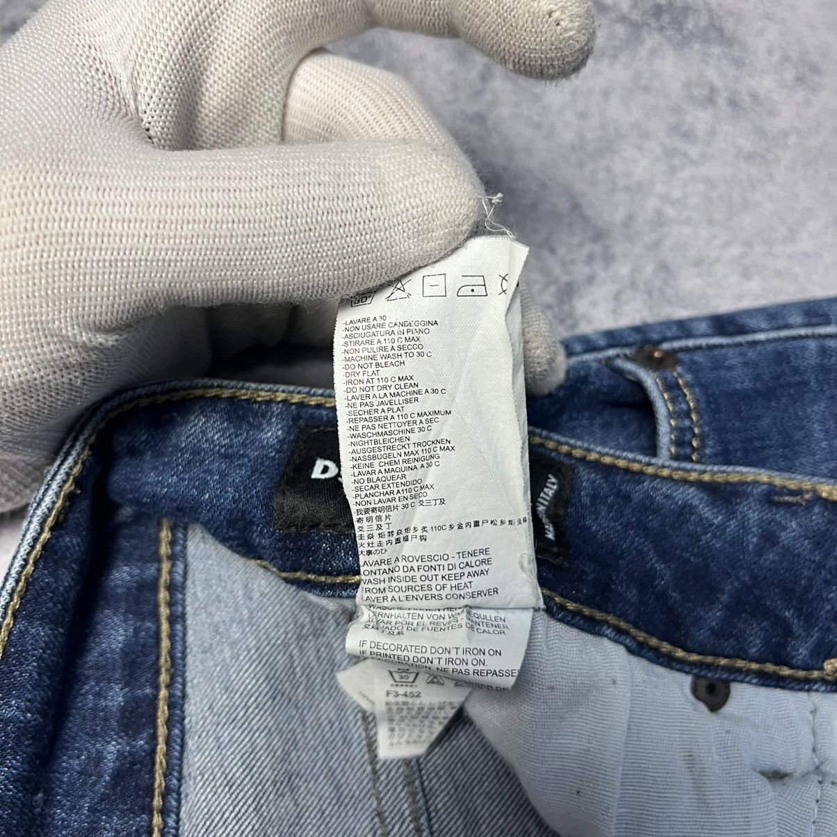 Dsquared2 Vintage Dsquared2 Distressed Denim Blue Jeans Italy Size 32" / US 10 / IT 46 - 11 Thumbnail