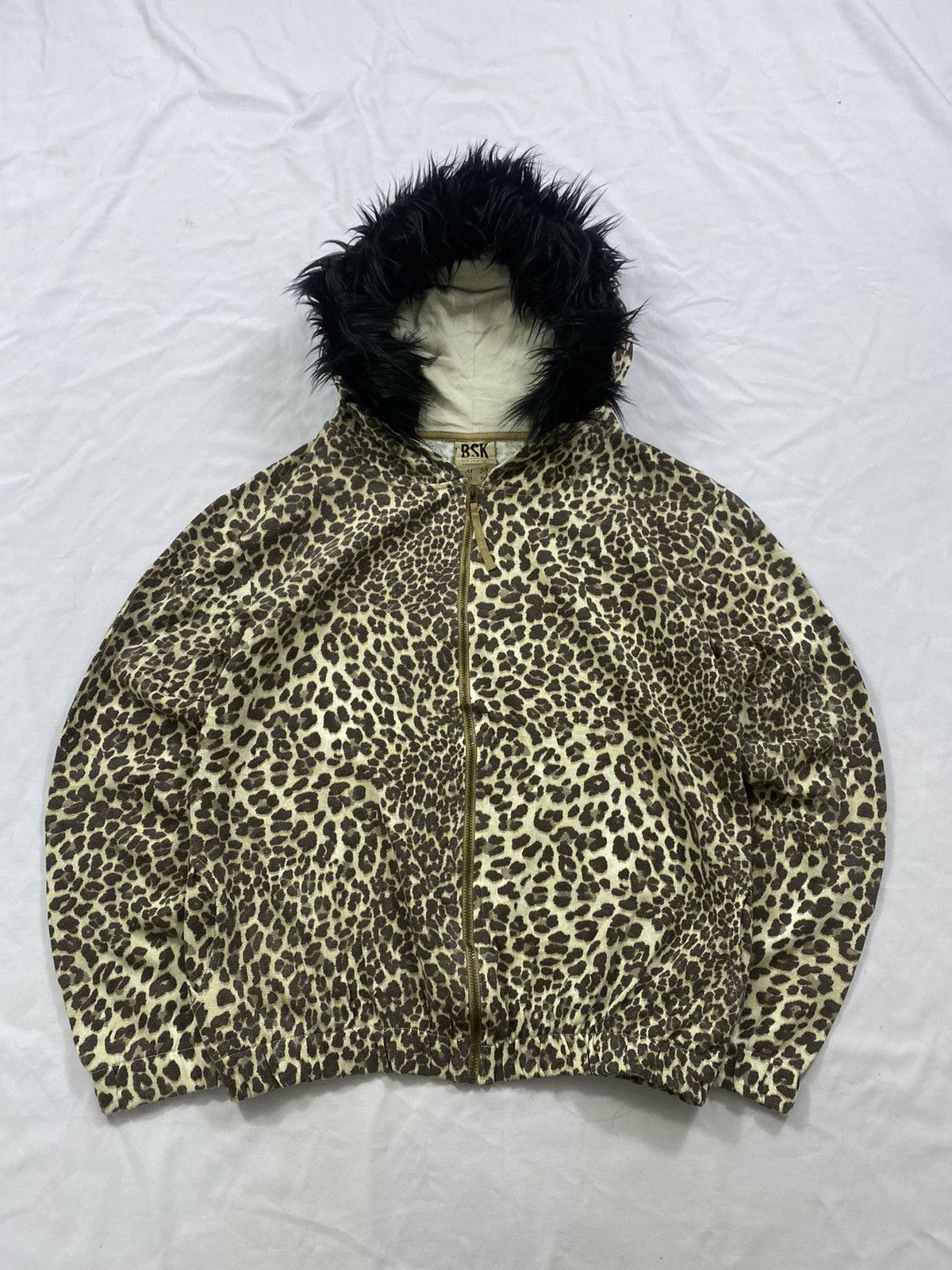 Bershka JAPANESE BSK FAUX ZIP FUR CLEOPARD HOODIE IFSIX LGB STYLE Size US M / EU 48-50 / 2 - 1 Thumbnail