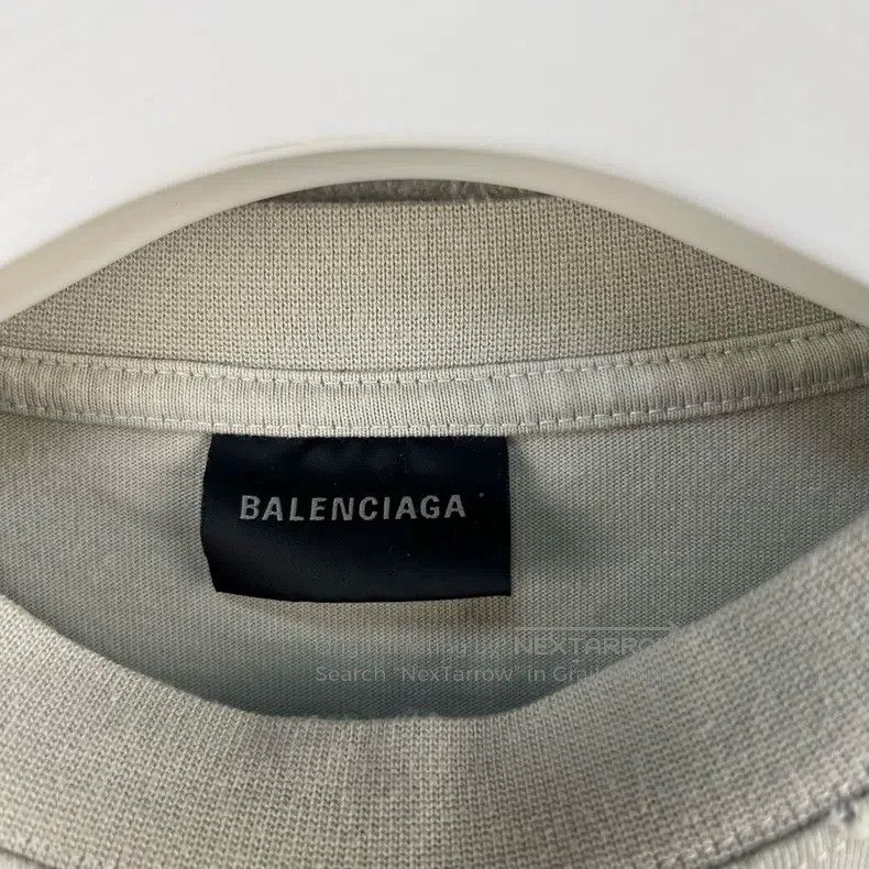 Balenciaga Balenciaga Logo Lettering Printed Destroyed Style Round Ne Size US XS / EU 42 / 0 - 4 Thumbnail