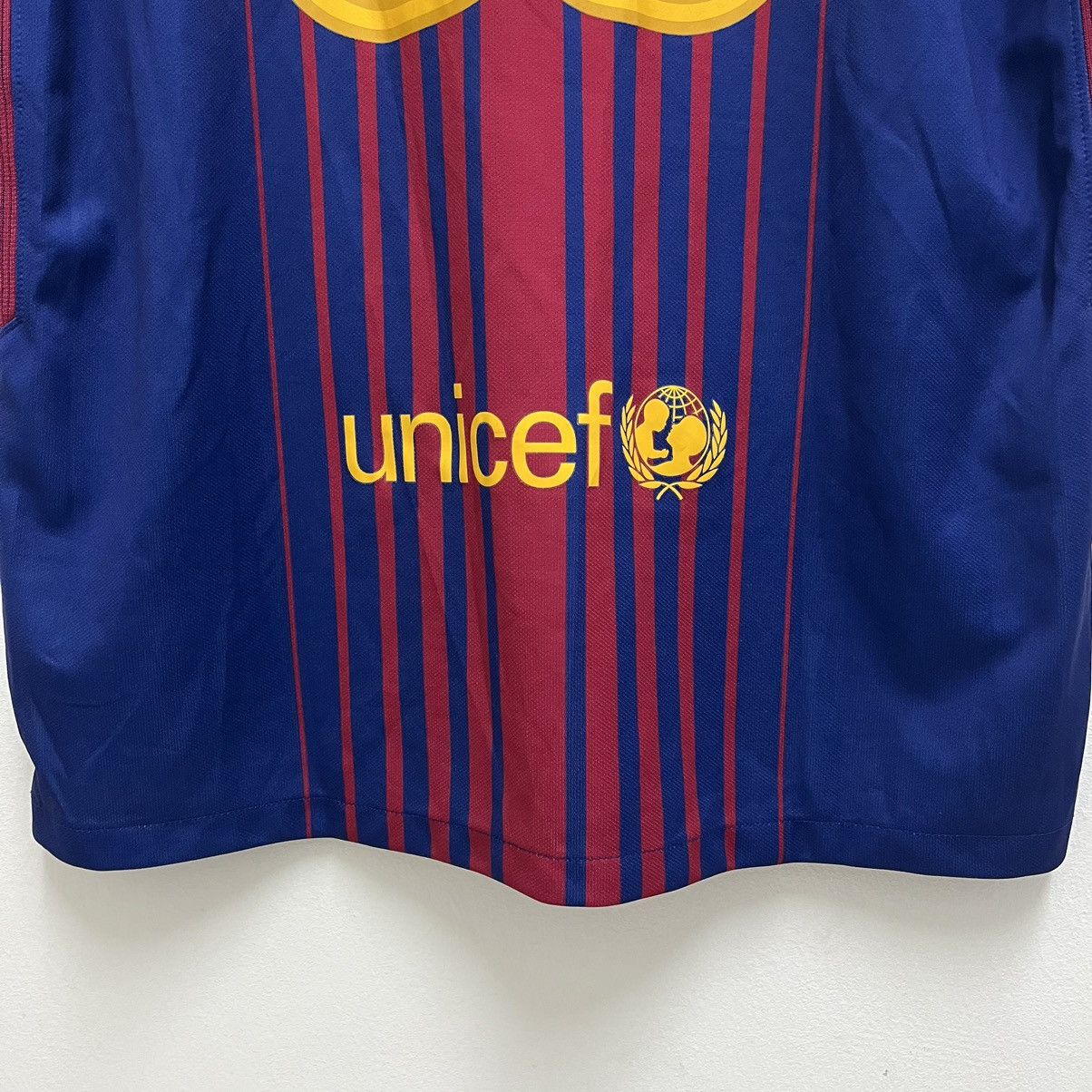 Nike SPECIAL EDITION‼️ Barcelona 2017/18 Iniesta Infinity Jersey Size US L / EU 52-54 / 3 - 4 Thumbnail