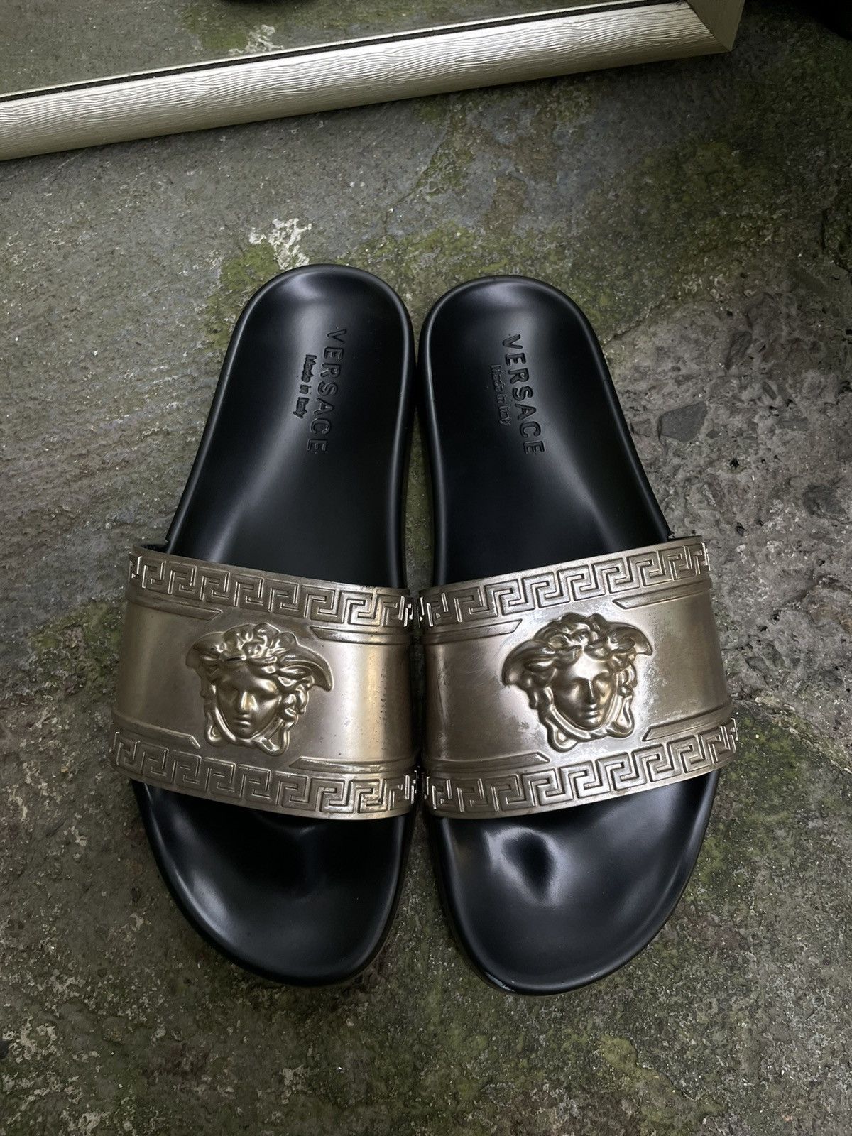 Versace Versace Medusa Gold/Black Slippers Men’s Size US 10.5 / EU 43-44 - 2 Thumbnail