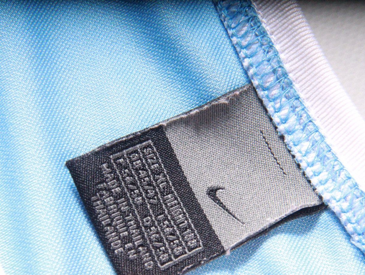 Nike Nike Vintage 90s Dri Fit Swoosh Blue Tee Jersey T Shirt L Size US L / EU 52-54 / 3 - 3 Thumbnail