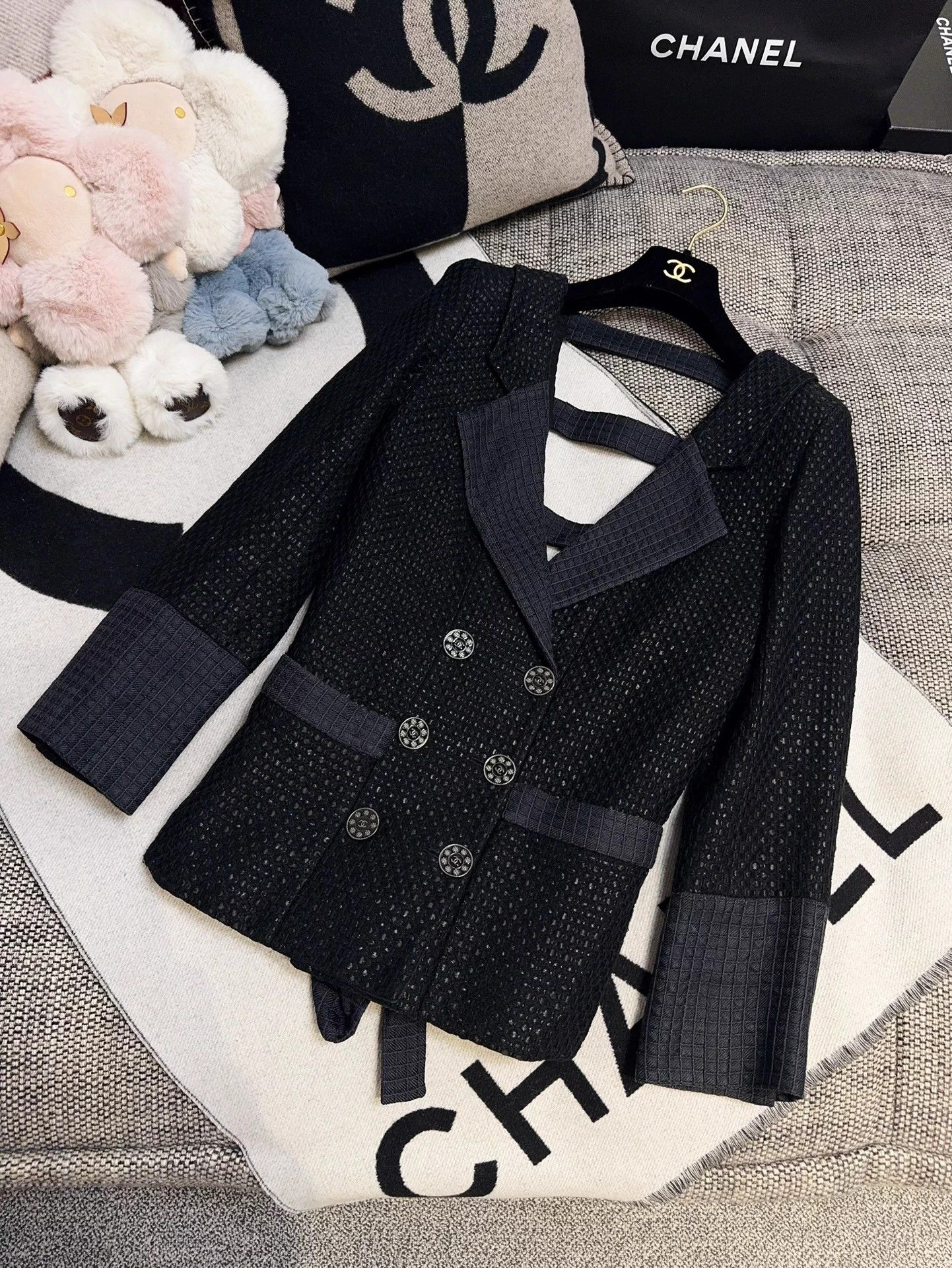 Chanel Chanel 16C Cruise Tweed DB Back Cutout Blazer 36 Size XS / US 0-2 / IT 36-38 - 9 Thumbnail