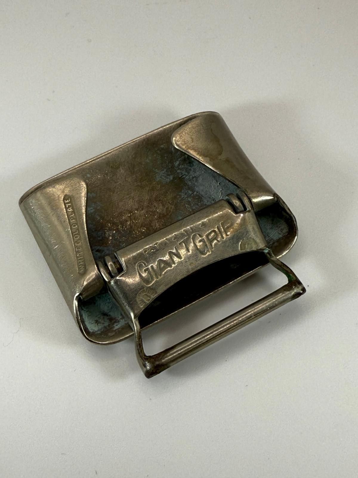 Designer 20's Giant Grip White Gold Plated "R" Belt Buckle Size ONE SIZE - 2 Thumbnail