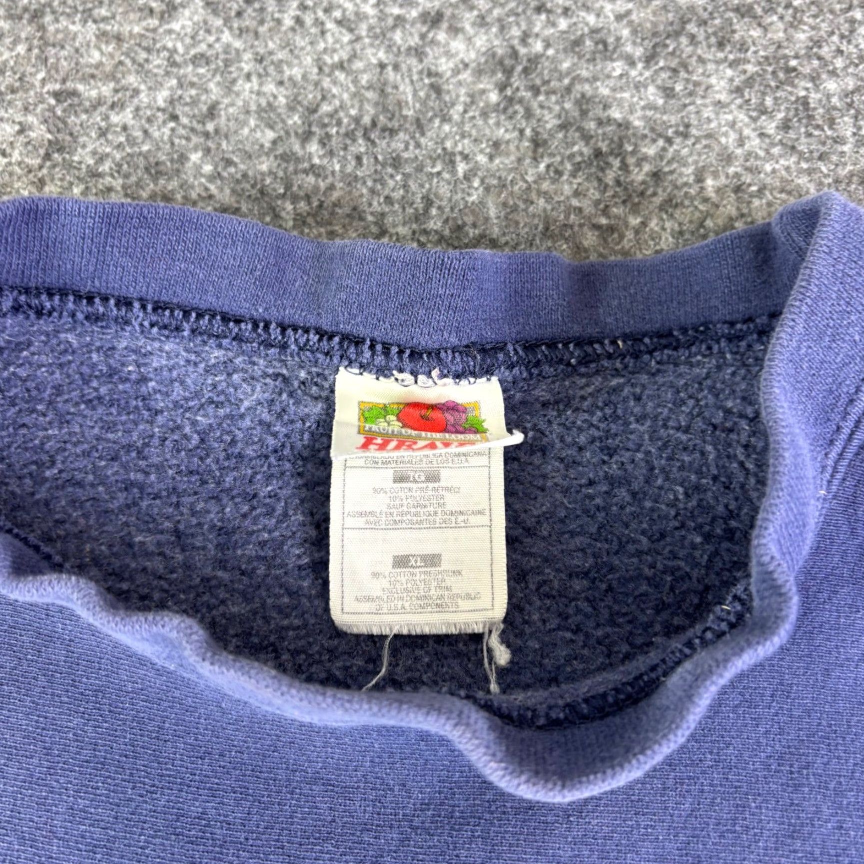 Fruit Of The Loom VINTAGE Mens Tennessee Titans Crewneck Sweatshirt Navy Blue NFL Football Size XL Size US XL / EU 56 / 4 - 3 Thumbnail