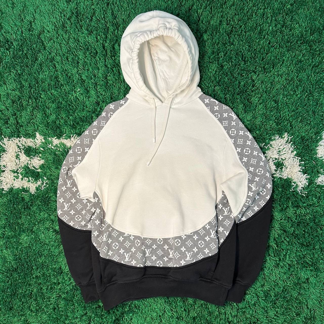 Image of Louis Vuitton Circle Cut Hoodie in White, Men's (Size Small)