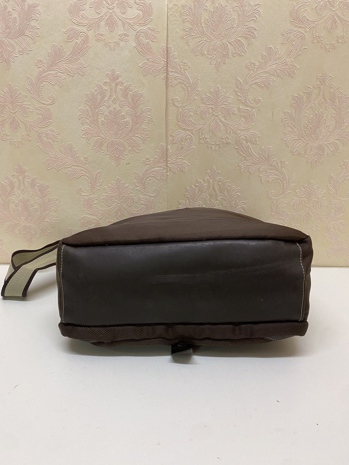 Japanese Brand R. Kikuchi Multipocket Crossbody Bag Size ONE SIZE - 5 Thumbnail