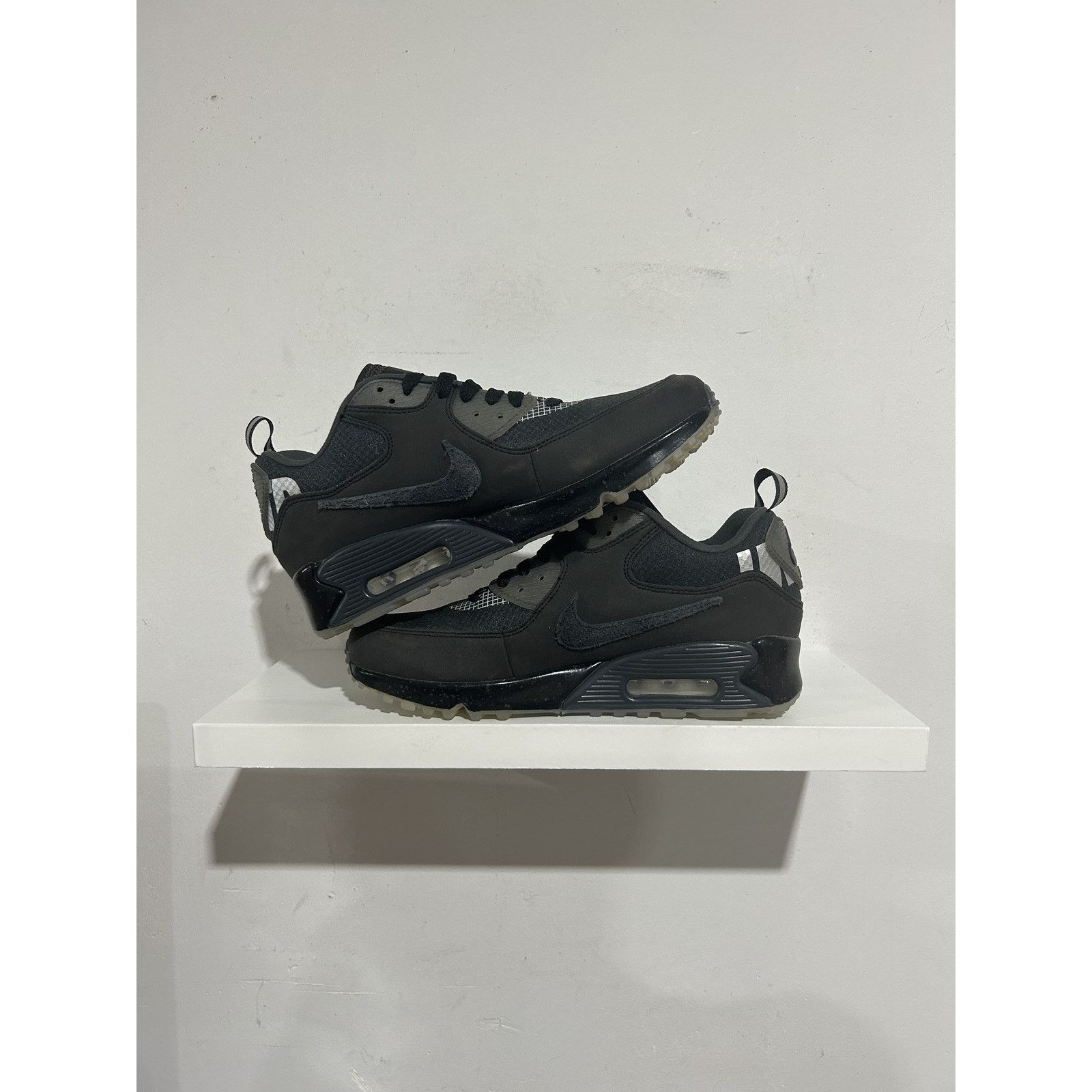 Nike NIKE AIR MAX 90 20 UNDEFEATED BLACK SIZE 6.5 PREOWNED Size US 6.5 / EU 39-40 - 2 Thumbnail