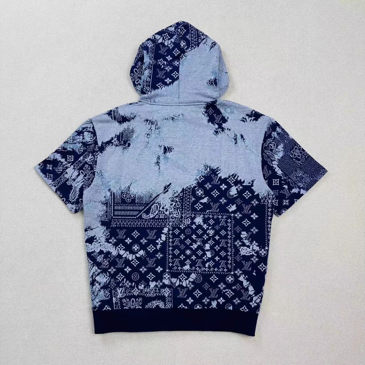 Louis Vuitton Louis Vuitton Monogram Hoodie T-Shirt L Size US L / EU 52-54 / 3 - 2 Thumbnail