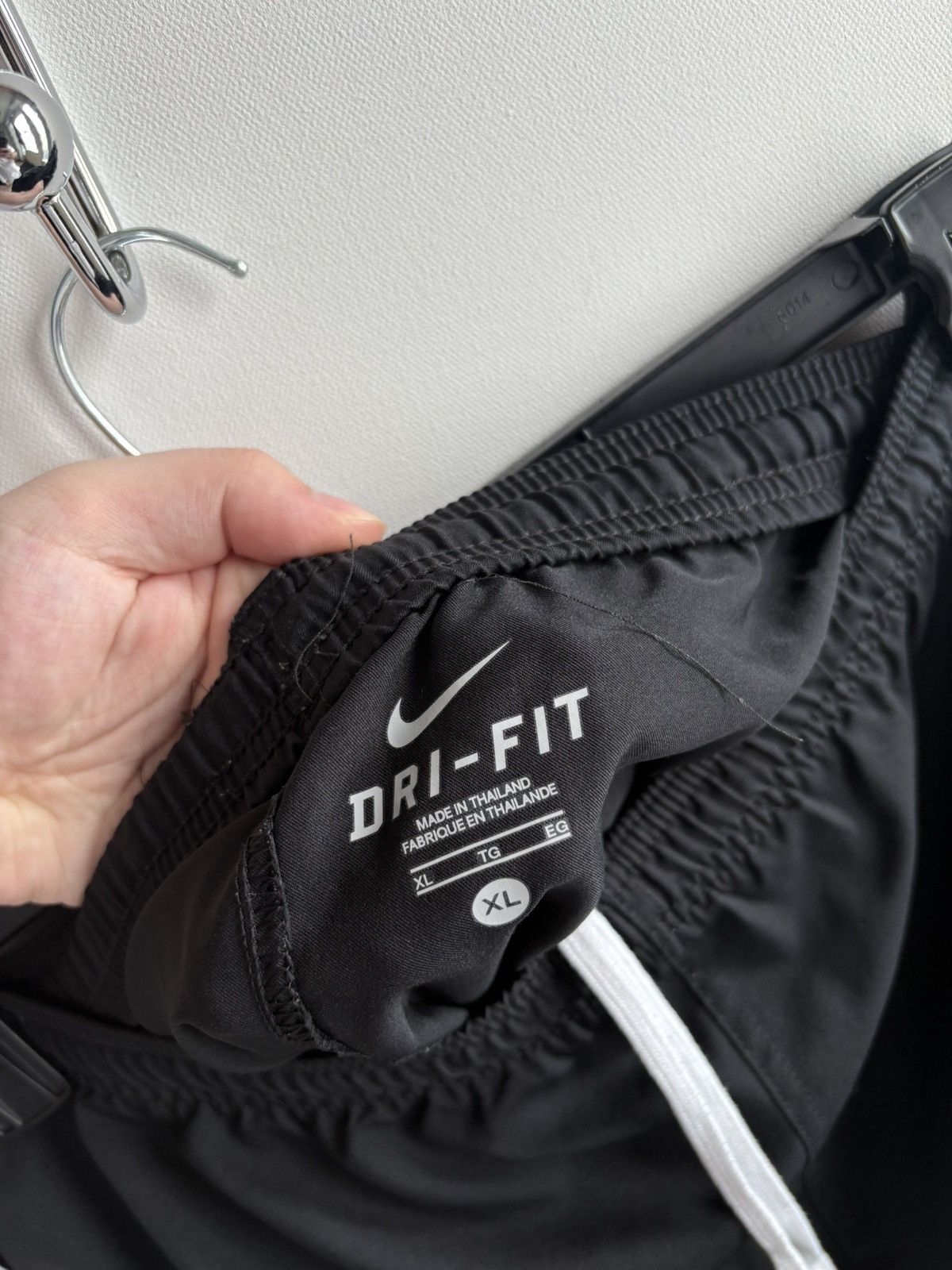 Nike Vintage Streetwear Nike Swoosh Check Sportswear Shorts Size US 38 / EU 54 - 7 Thumbnail