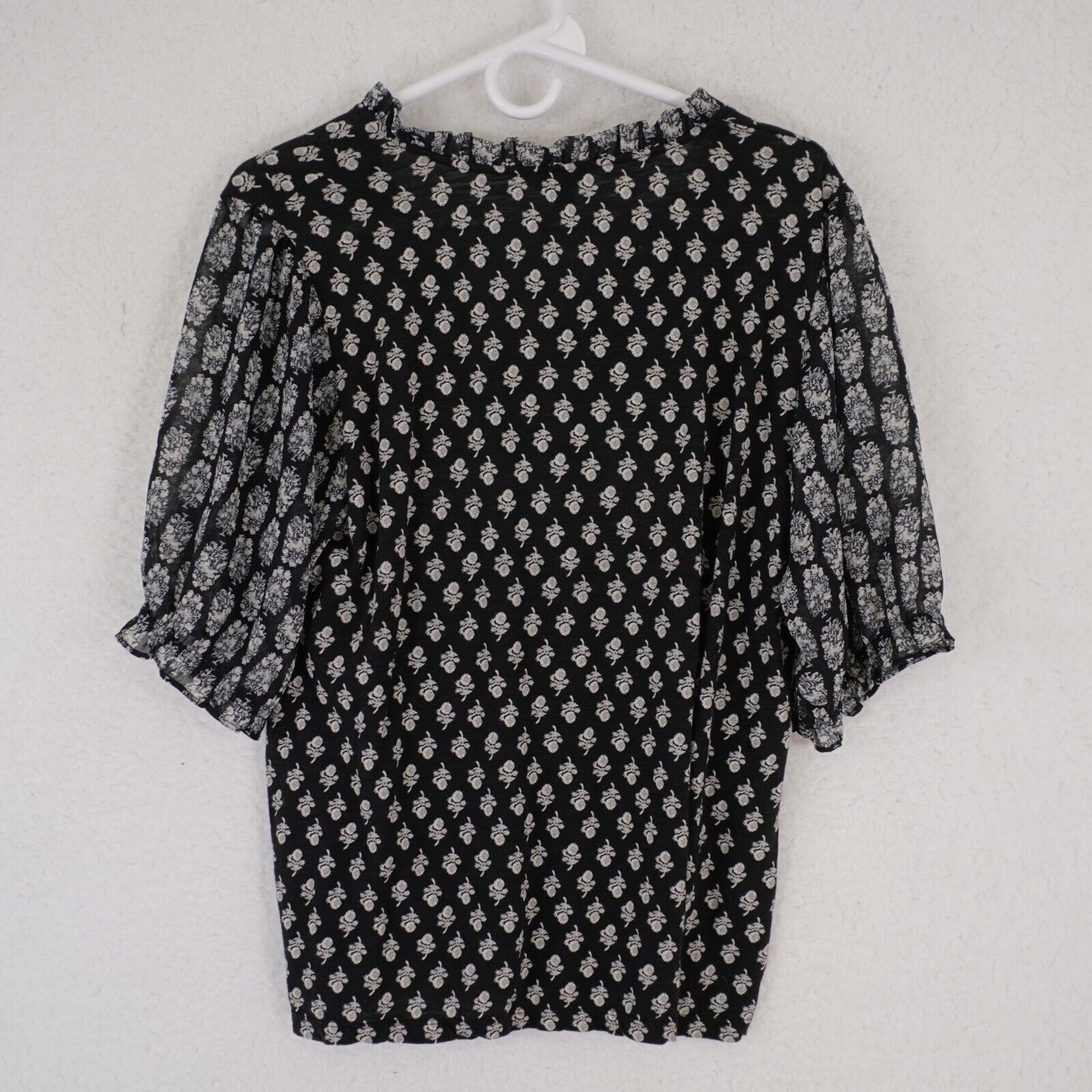 Lucky Brand Lucky Brand Black Floral Flutter Sleeve V-Neck Drawstring Ta Size L / US 10 / IT 46 - 4 Thumbnail