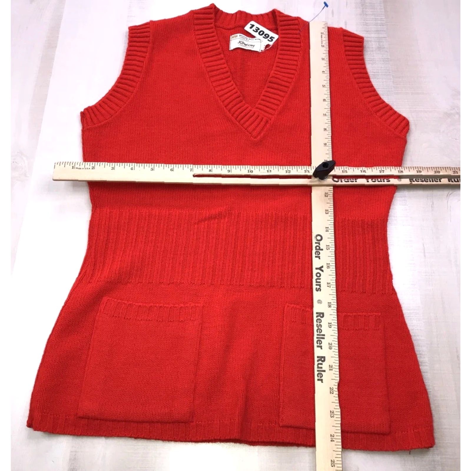 Vintage Vtg JC Penny Sweater Sleeveless Red Knit V-Neck Pocket Front Women Med Vintage Bohemian Classic Teacher School Preppy Hippie Pullover Size M / US 6-8 / IT 42-44 - 3 Thumbnail