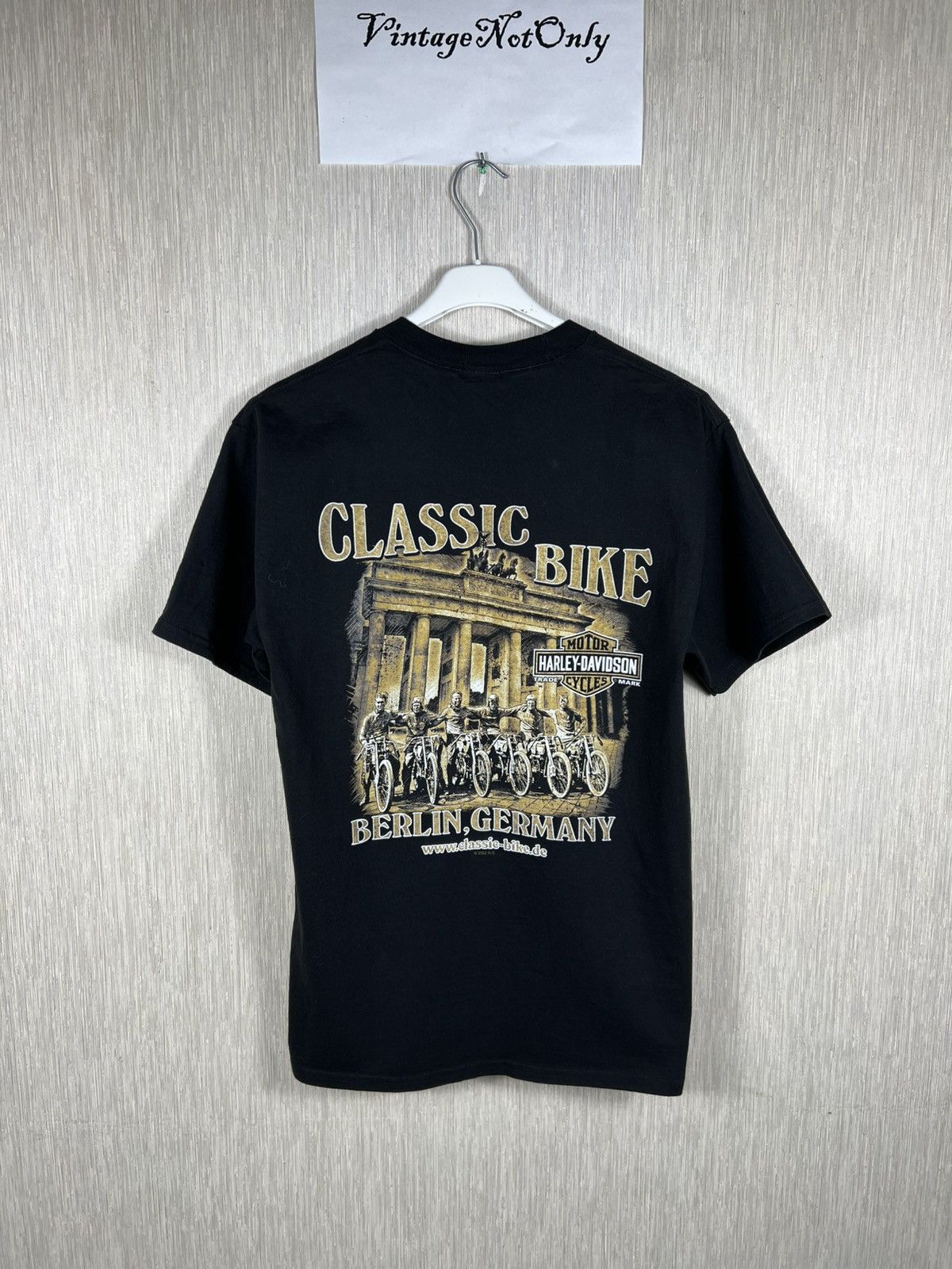 Harley Davidson Harley-Davidson skull logo motorcycles Berlin Germany tee Size US M / EU 48-50 / 2 - 9 Thumbnail