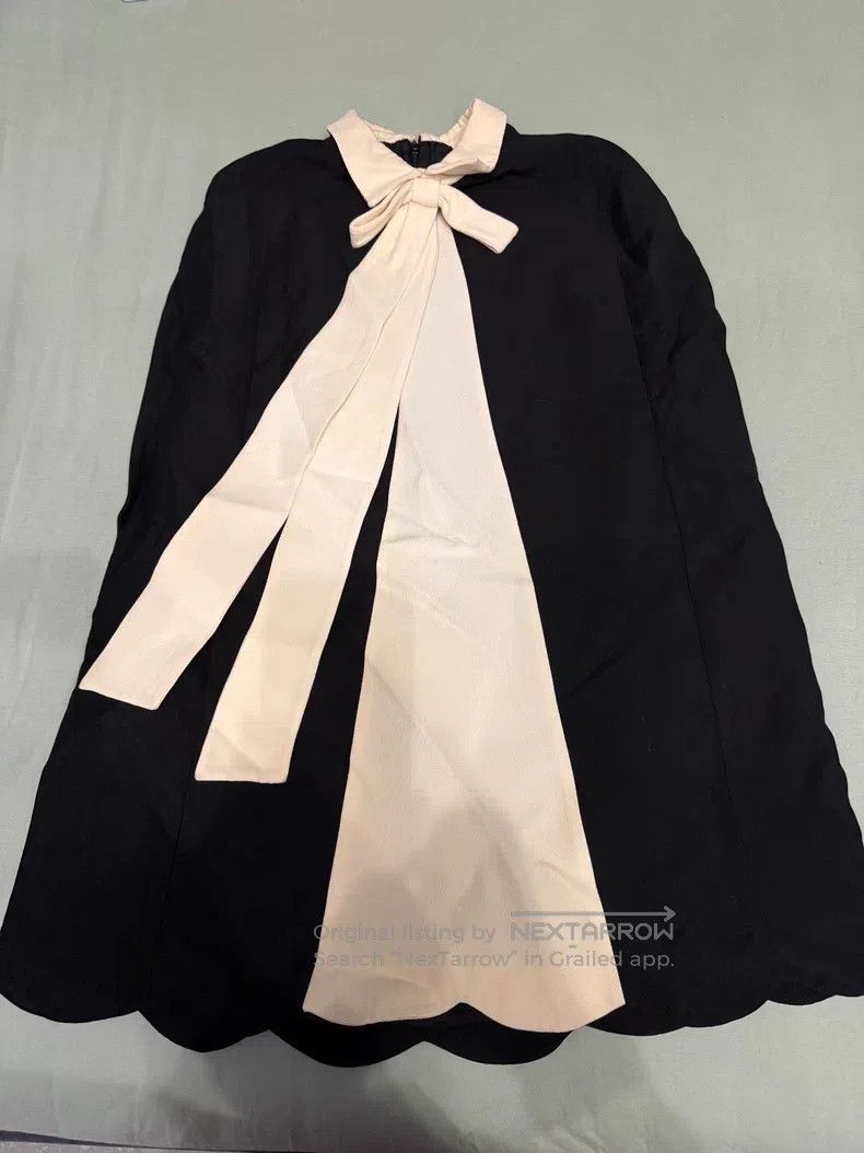Valentino Valentino Black cape dress Size S / US 4 / IT 40 - 1 Thumbnail