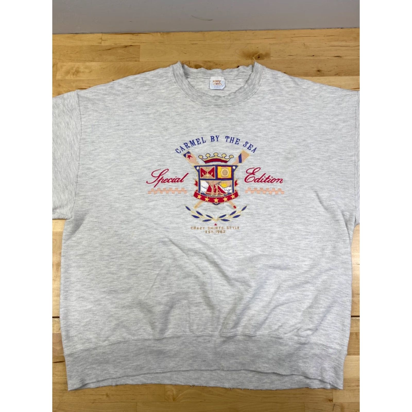 Vintage VINTAGE Crazy Shirts Carmel by the Sea Crew Neck Pullover Mens L Gray Distress 10376 Size US L / EU 52-54 / 3 - 2 Thumbnail