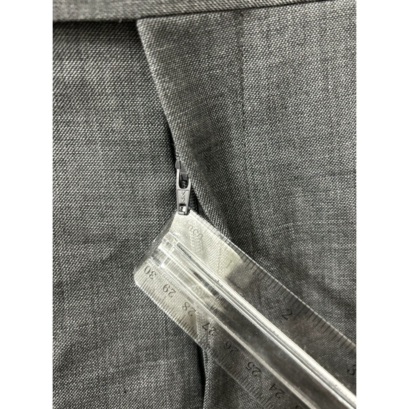 Ralph Lauren Lauren Ralph Lauren Dress Pants Mens 40x30 Gray Wool Blend Classic Fit NWT Flat Front Wrinkle Resistant Pockets 70% Wool YKK Dry Clean Only Size US 40 / EU 56 - 6 Thumbnail