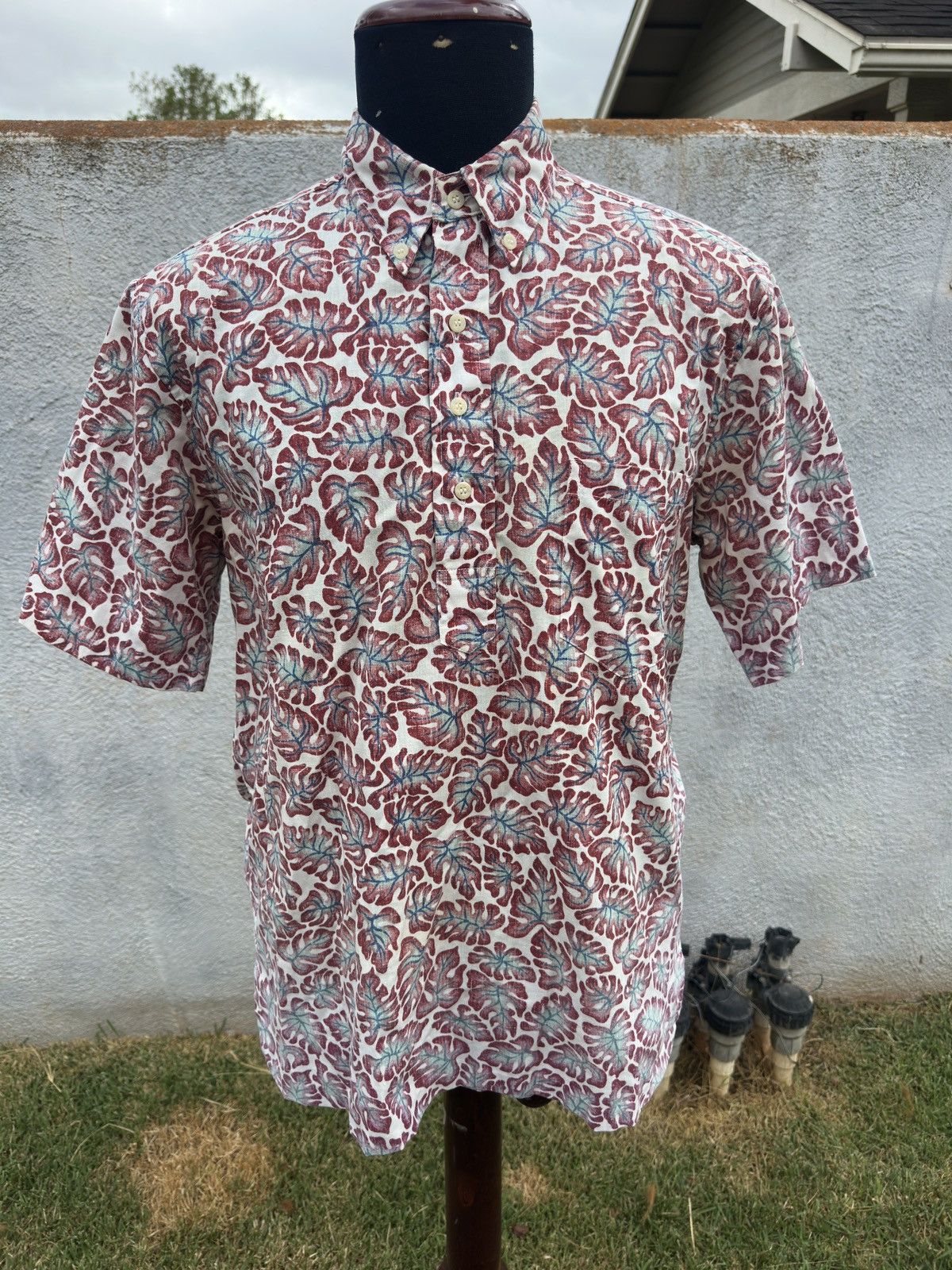 Reyn Spooner PreOwned Reyn Spooner Red Hawaiian Print 3/4 Button Men's M Size US M / EU 48-50 / 2 - 1 Thumbnail