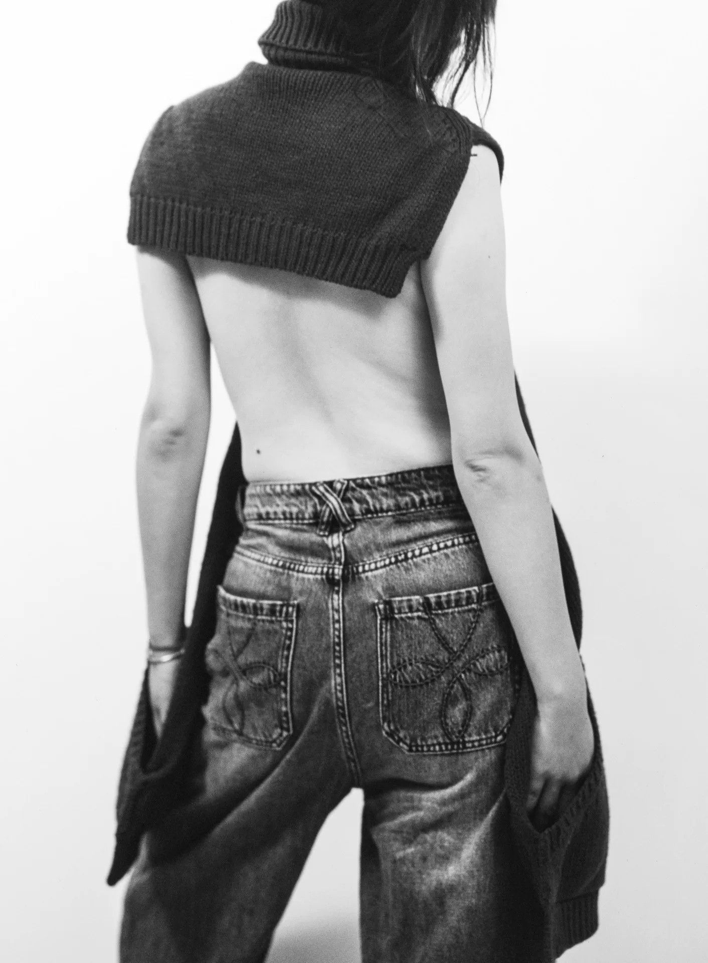 Yohji Yamamoto Yohji Yamamoto Sleeveless Knit Top Size M / US 6-8 / IT 42-44 - 1 Thumbnail