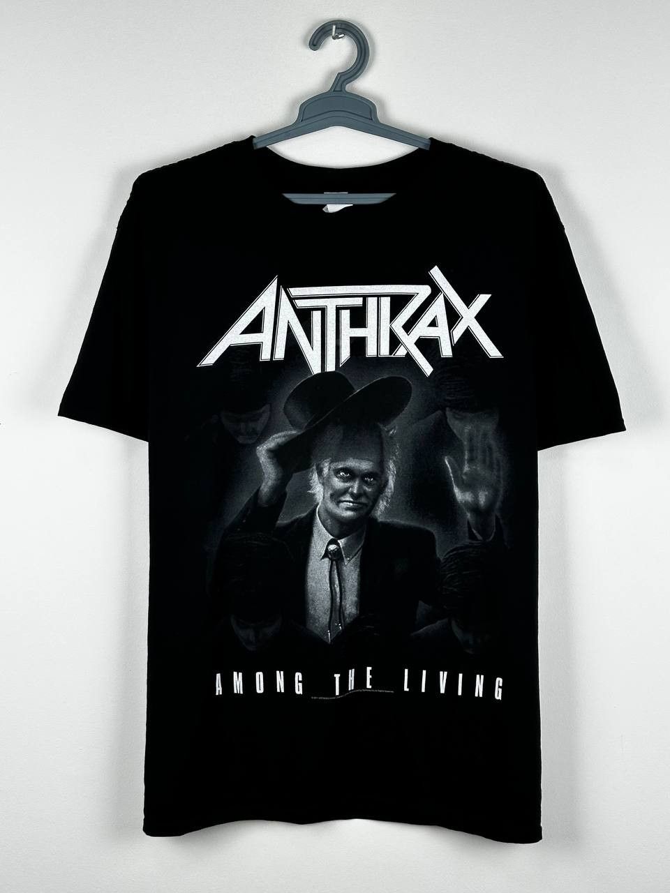 Band Tees Anthrax Among The Living Vintage Band T-Shirt Size US XL / EU 56 / 4 - 1 Thumbnail