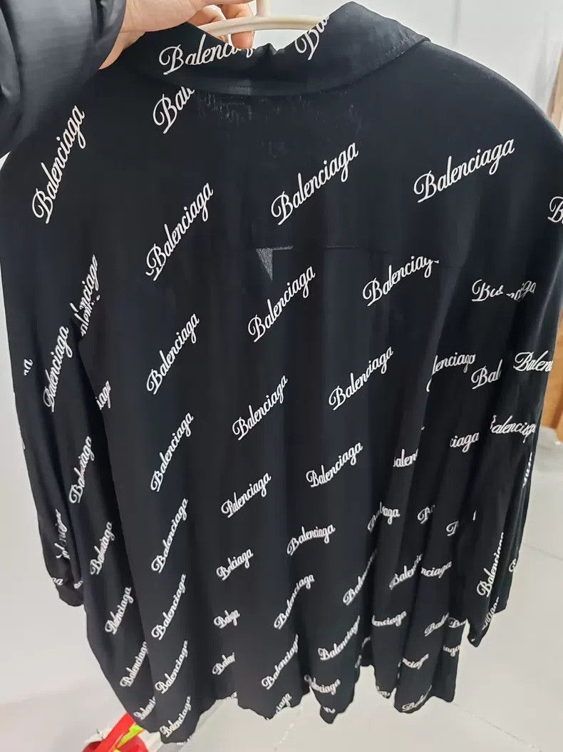 Balenciaga Balenciaga Black Full Print Logo Short Sleeve Shirt Size XXS / US 00 / IT 34 - 2 Thumbnail