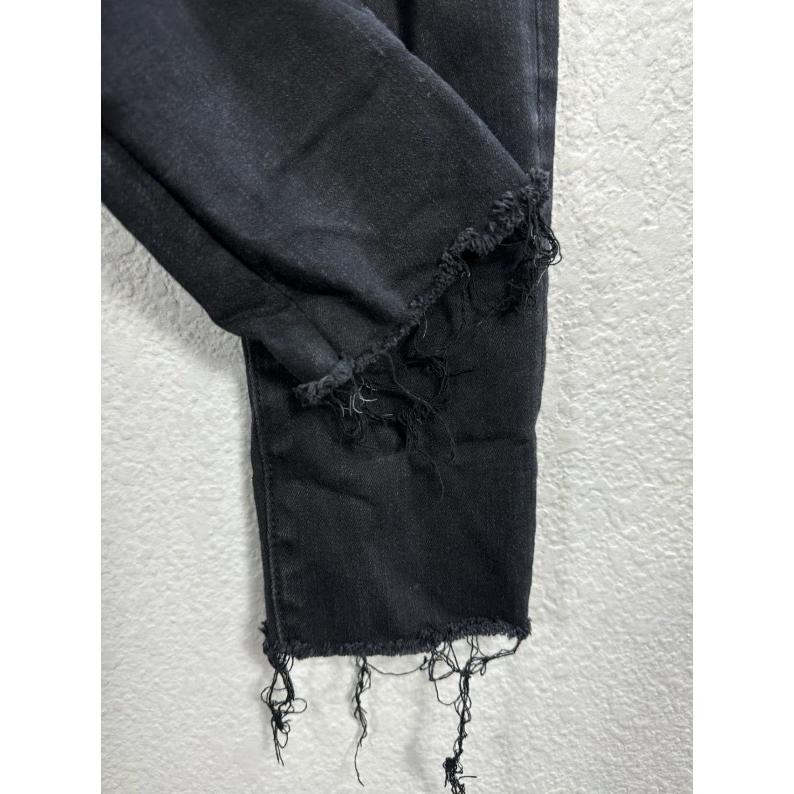 Abercrombie & Fitch Womens Jeans Abercrombie & Fitch Black Skinny Ankle High Rise Distressed 24 Womens Size 42" / US 20 - 4 Thumbnail