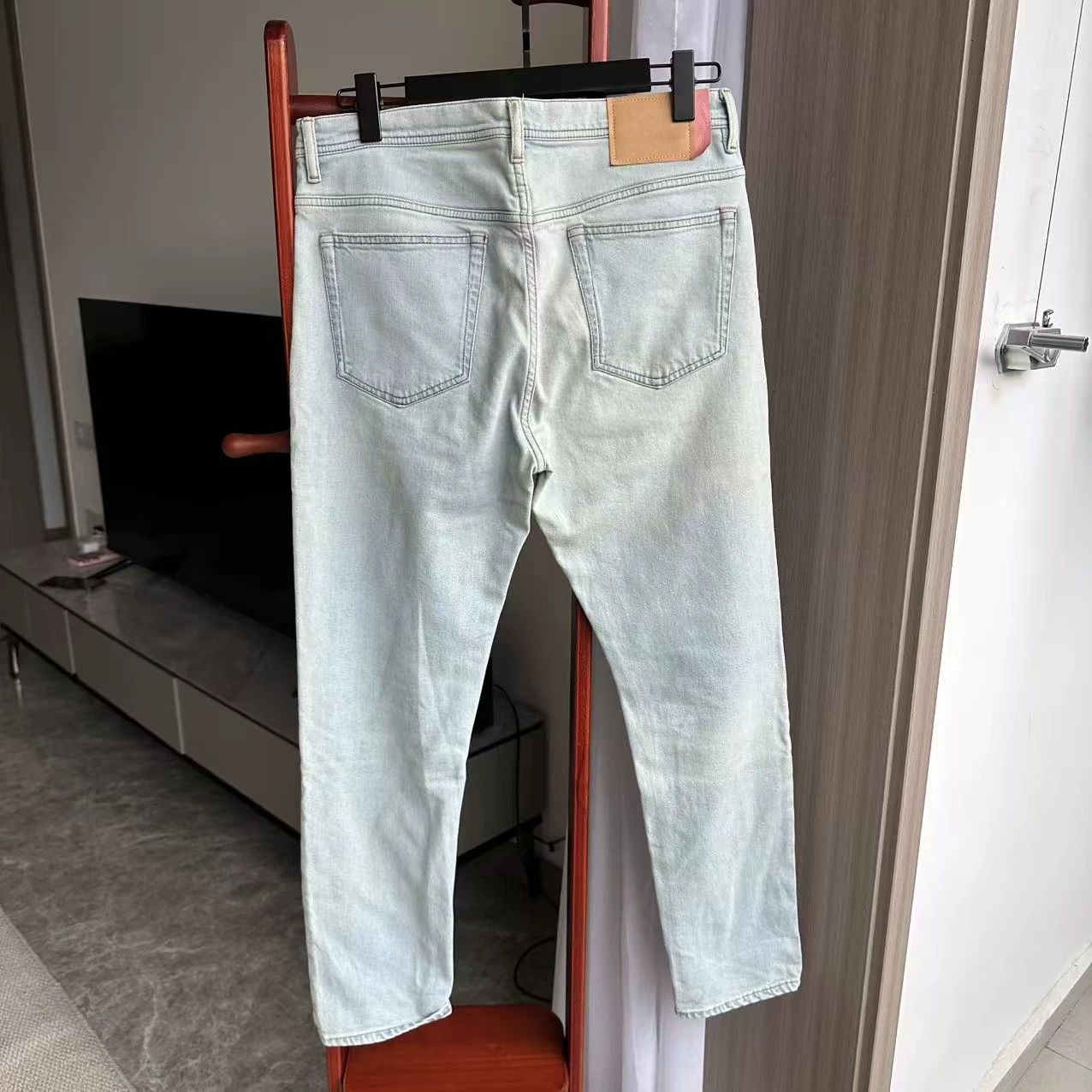 Acne Studios Acne Studios Washed White Jeans 32 Kanye West 99N Size 24" / US 00 / IT 34 - 2 Thumbnail