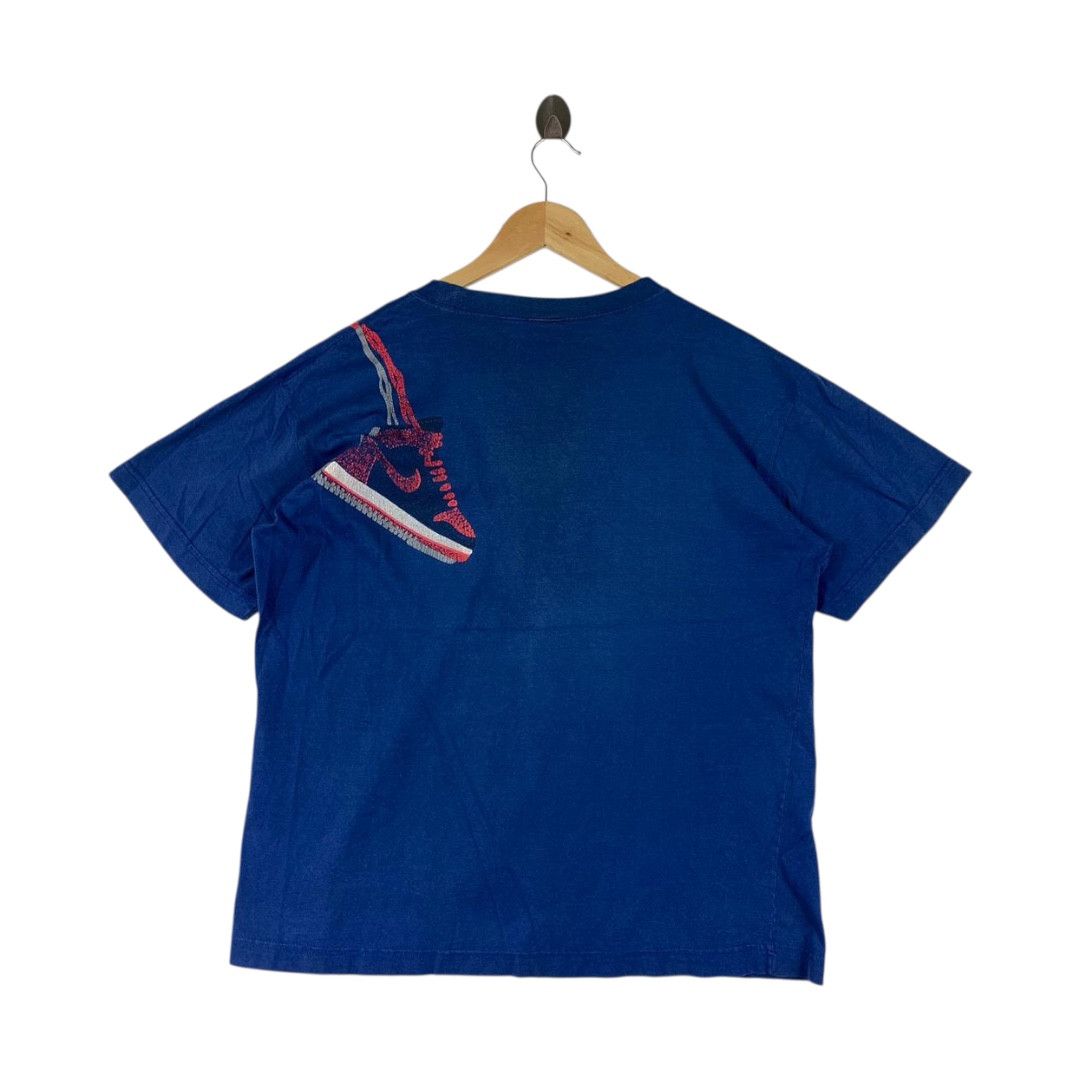 Nike Vintage 90s Nike Air Jordan 1 Embroidered Tee Size US L / EU 52-54 / 3 - 4 Thumbnail