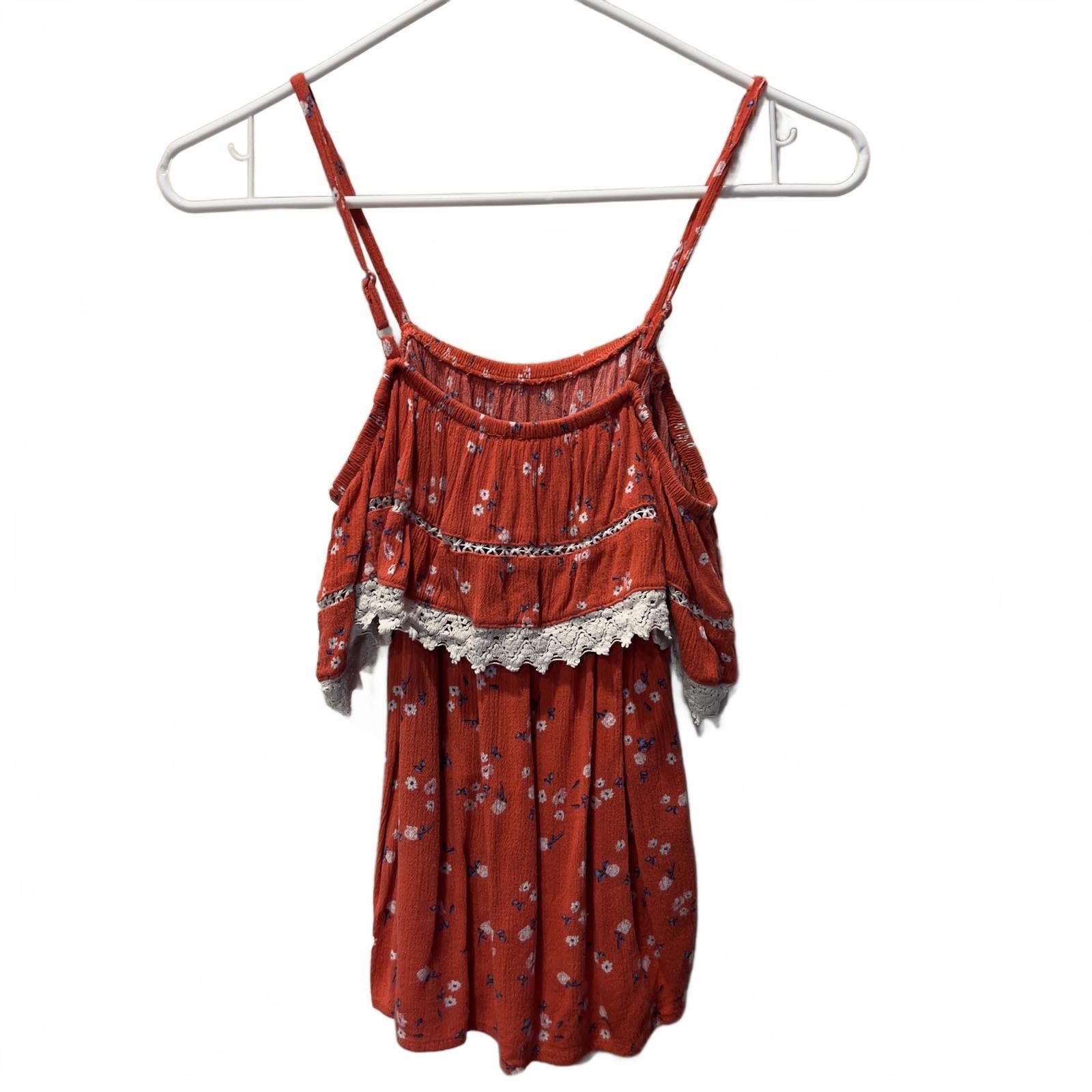 Other No Boundaries Red Floral Spaghetti Strap Top with Lace Trim, Size M / US 6-8 / IT 42-44 - 2 Thumbnail