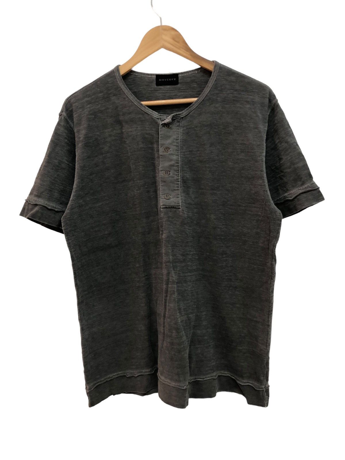 AESTHETIC 🇯🇵 HENLEY NECK BEAUTY FADE GREY TEE