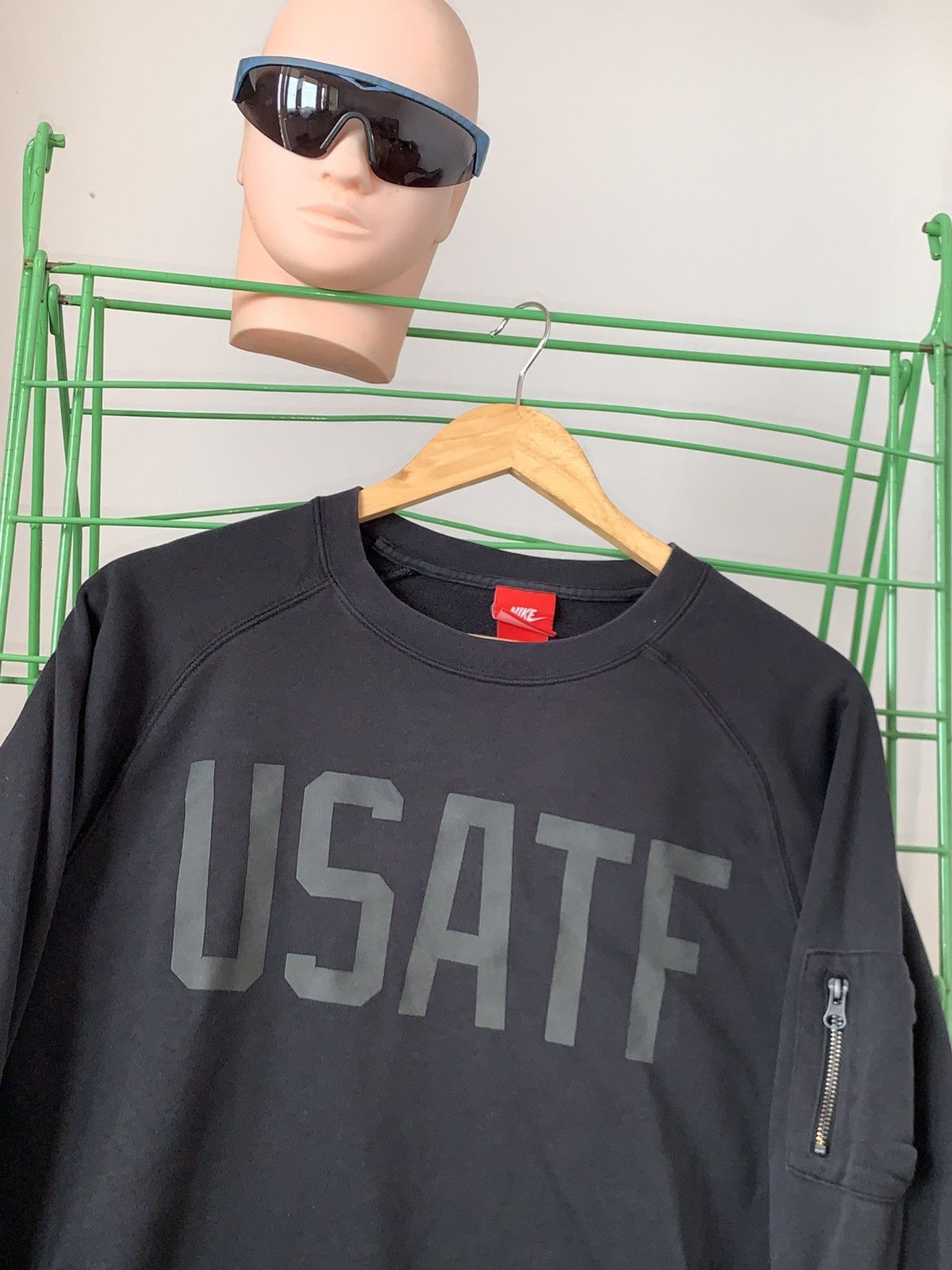 Kanye West × Nike kanye west nike usatf sweatshirt Size US L / EU 52-54 / 3 - 3 Thumbnail