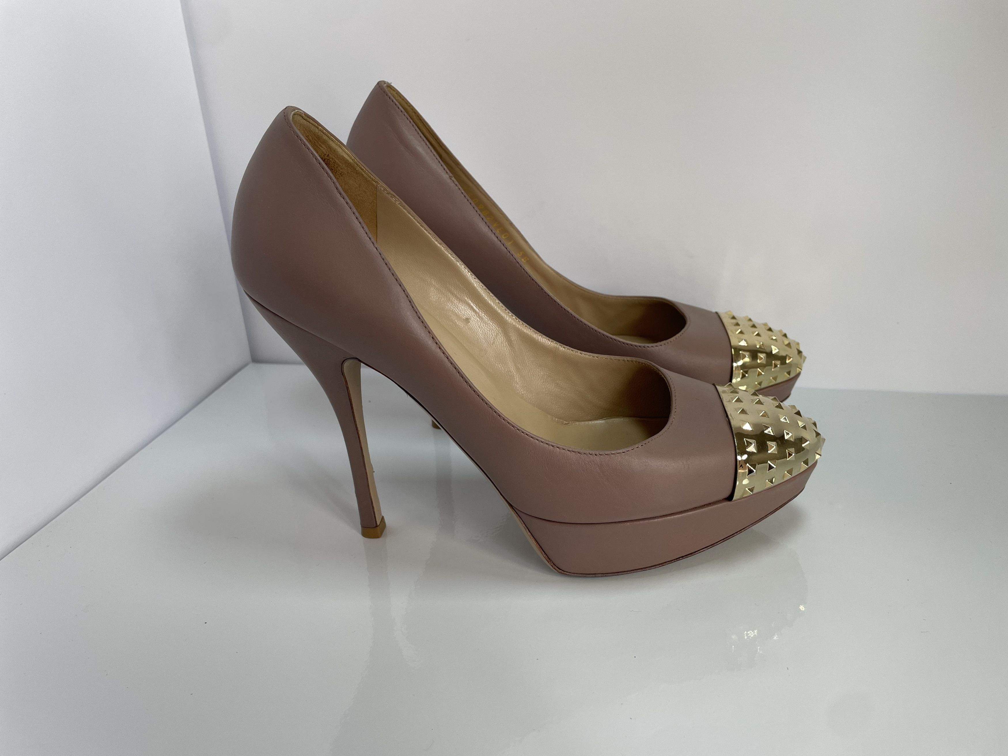 Valentino Valentino Garavani leather heels Size US 8 / IT 38 - 1 Thumbnail
