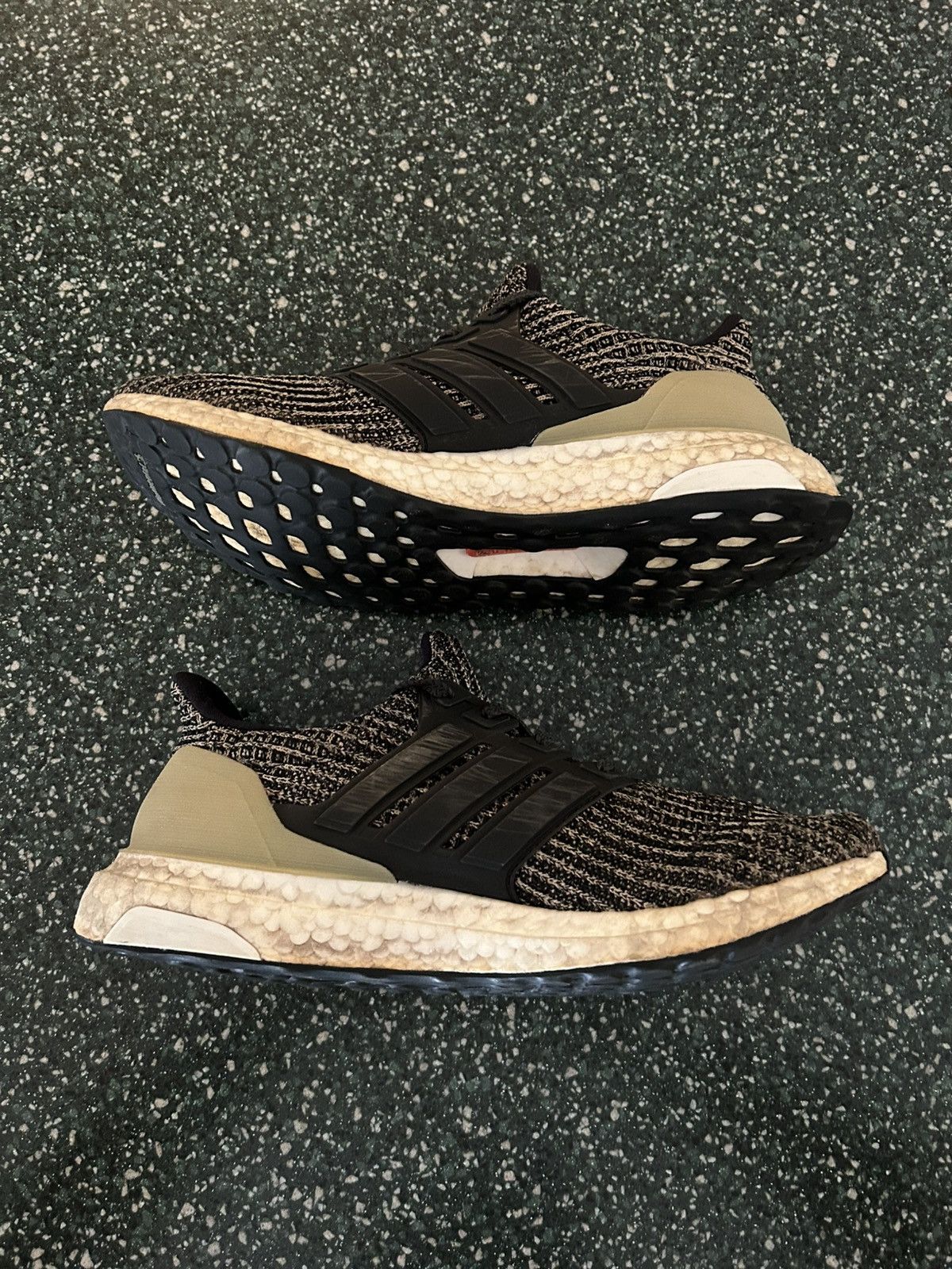 Adidas Adidas Ultraboost Size US 7 / EU 40 - 3 Thumbnail