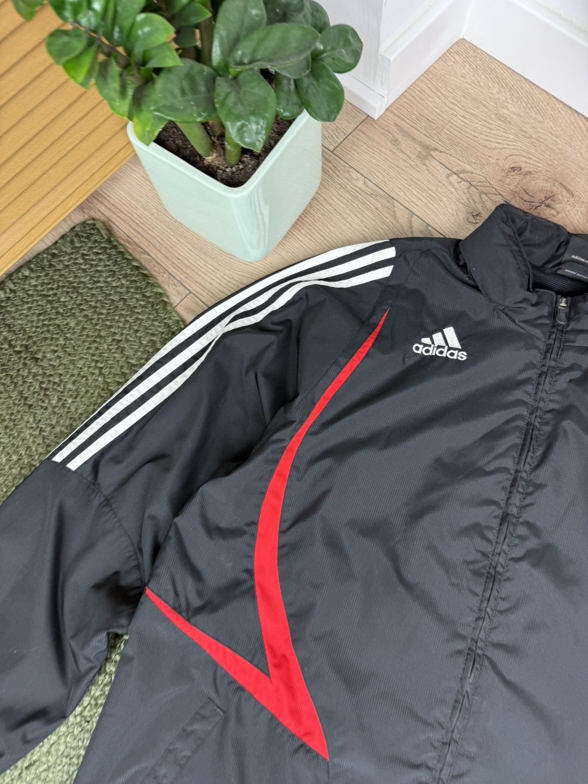 Adidas VINTAGE ADIDAS X LIVERPOOL JACKET Size US L / EU 52-54 / 3 - 3 Thumbnail