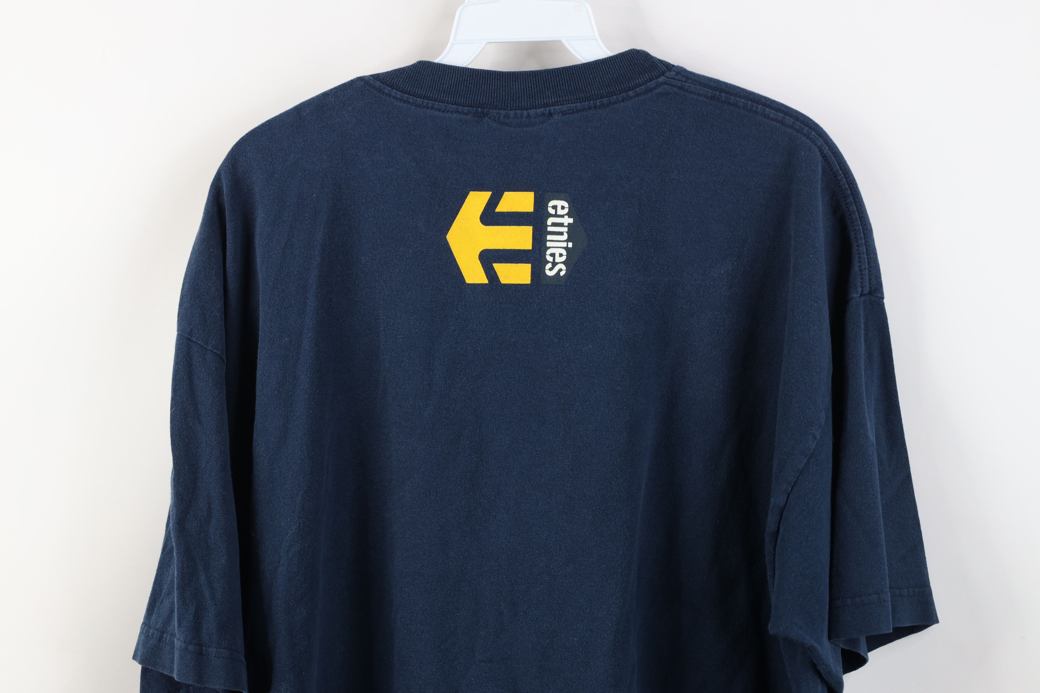 Etnies Vintage 90s Etnies Skateboarding Short Sleeve T-Shirt USA Size US L / EU 52-54 / 3 - 13 Thumbnail
