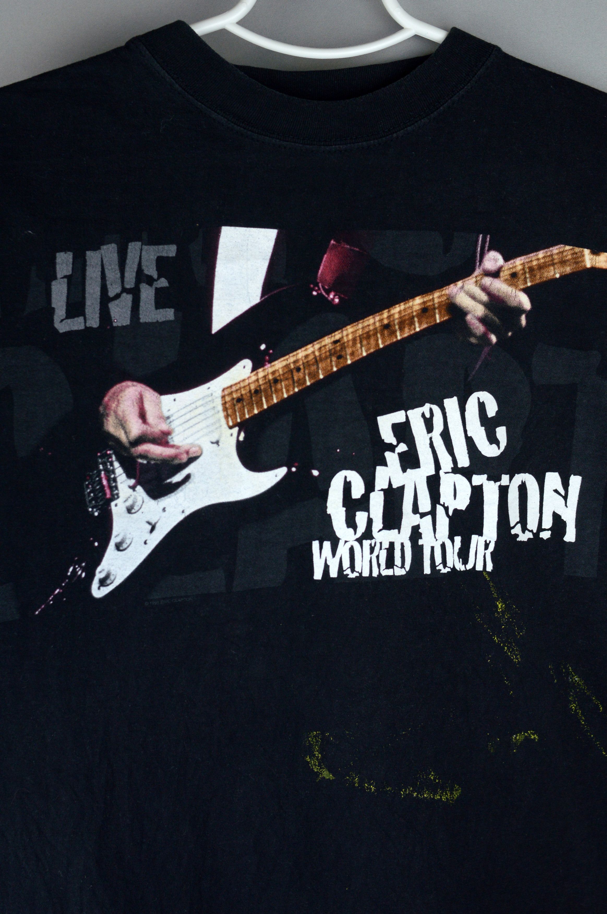 Vintage Vintage Eric Clapton 1998 World Tour t shirt Size US XL / EU 56 / 4 - 3 Thumbnail