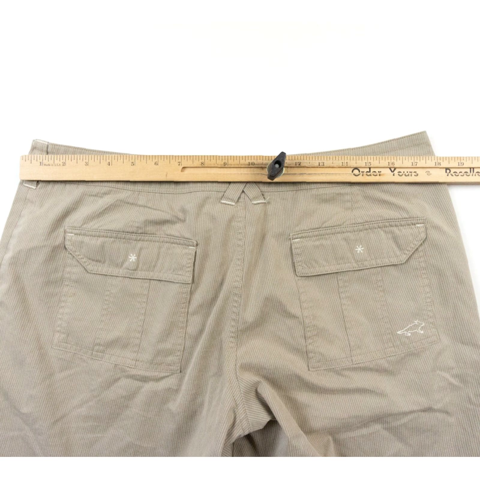 Vintage Horny Toad Womens Shorts 10 Beige Cotton Polyester Flat Front Bermuda Casual Outdoor 5-Pocket Logo Womens Size 32" / US 10 / IT 46 - 7 Thumbnail