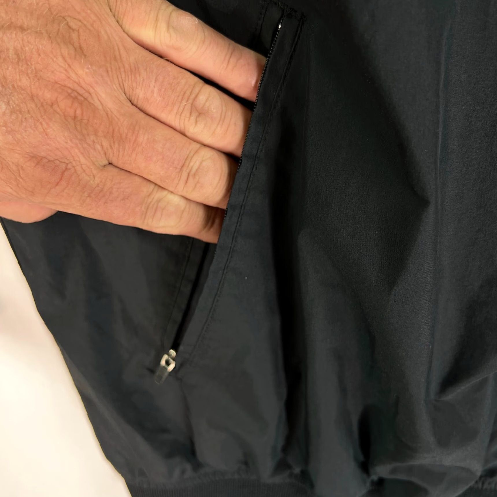 Vintage VINTAGE Russell Team Issue Pocket Wind Pullover Jacket Mens M Black Orange Jacket Men M Black Russell Team Issue Pocket Wind Pullover 90s City Classic Size US M / EU 48-50 / 2 - 4 Thumbnail