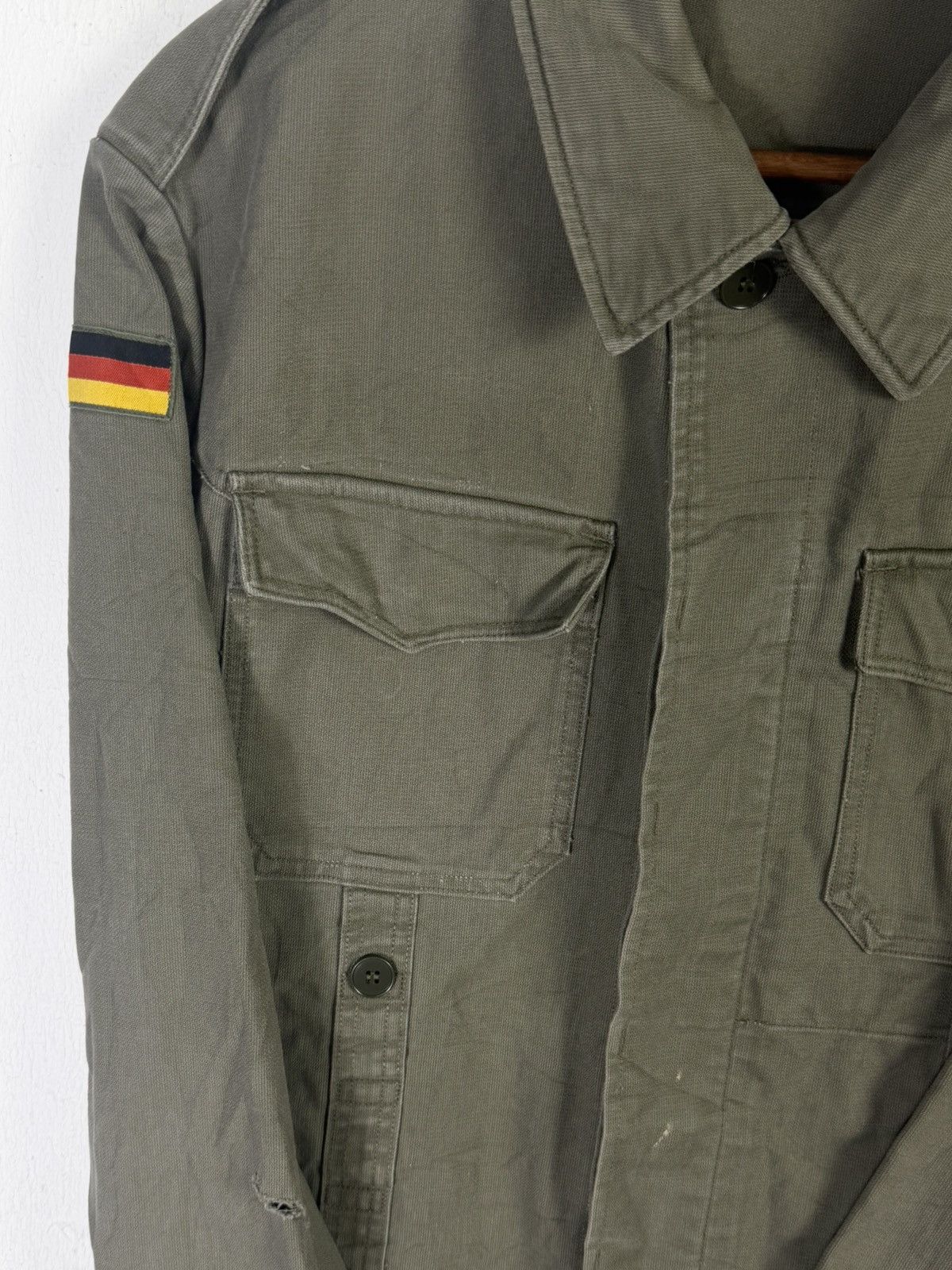 Vintage Vintage Germany Military Button Shirt Jacket Side Flag Logo Size US M / EU 48-50 / 2 - 6 Thumbnail