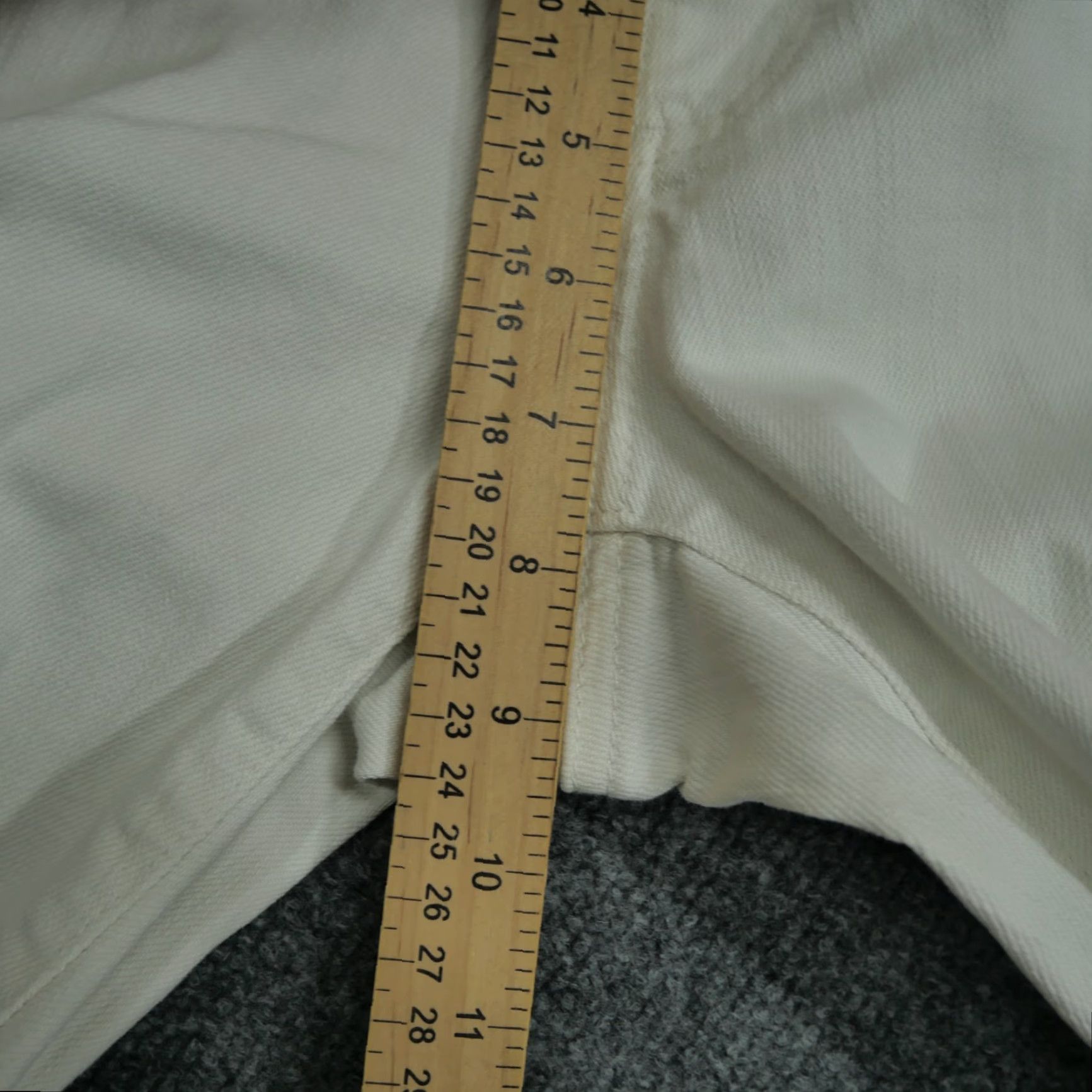 Vintage AG Adriano Goldschmied Jeans Womens 28R 28 White Cropped Raw Hem The Stilt Shirt? Size 28" / US 6 / IT 42 - 6 Thumbnail