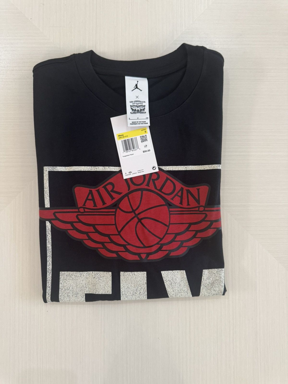 Jordan Brand JORDAN 3 LEVIS SHORT SLEEVE TEE MEN SIZE SMALL IM6728 010 Size US S / EU 44-46 / 1 - 1 Thumbnail