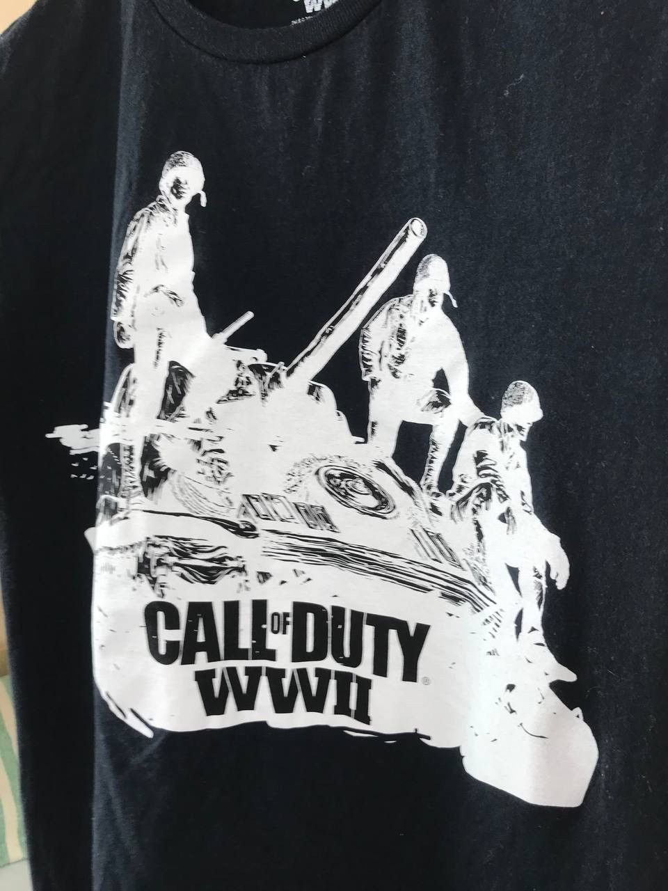 Vintage 🔥 Vintage Y2K Rare Call Of Duty World War II Game T Shirt Size US M / EU 48-50 / 2 - 5 Thumbnail