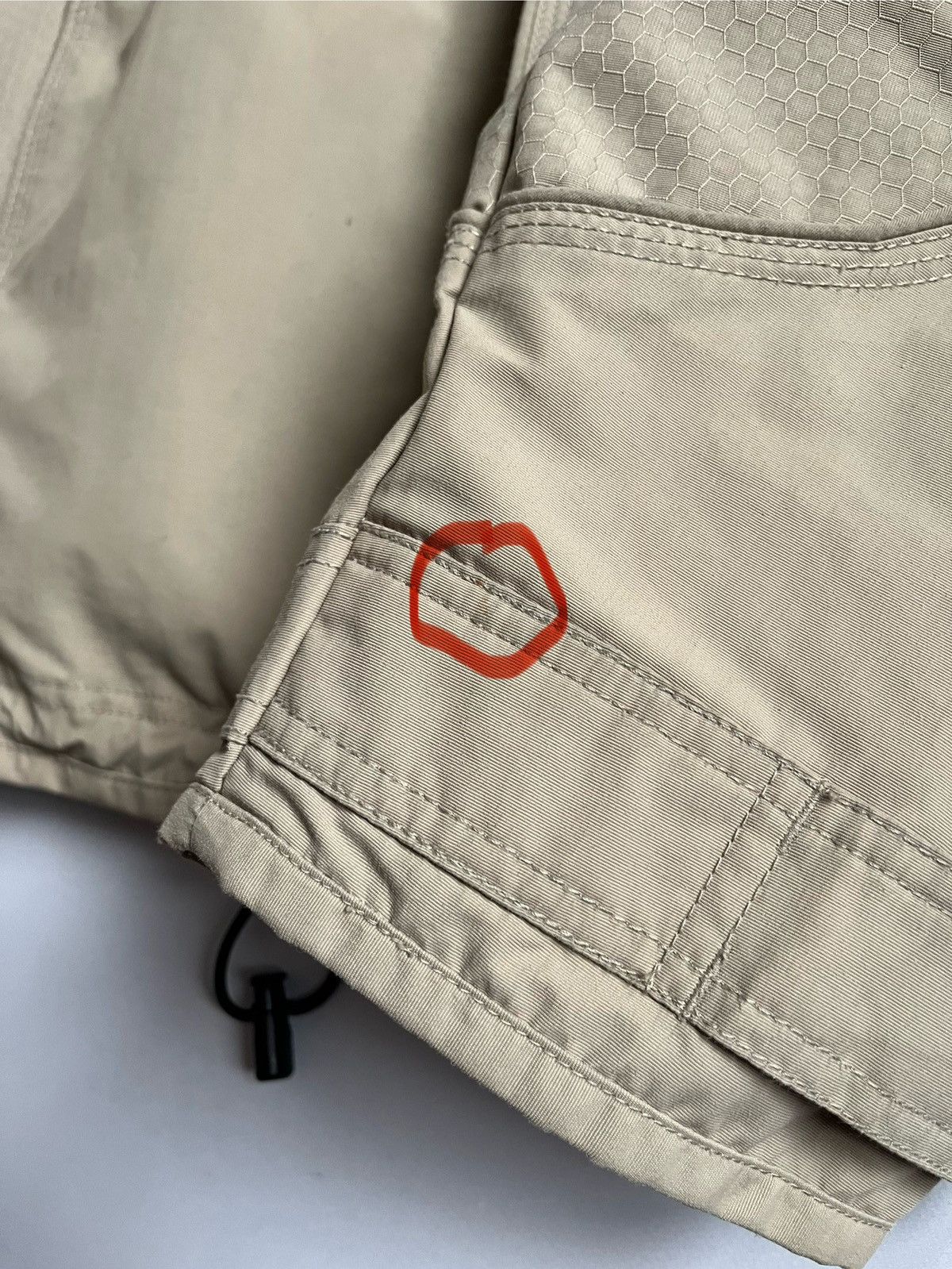 Oakley Vintage Oakley Men Beige WaterProof Jacket With Fleece Vest Size US L / EU 52-54 / 3 - 19 Thumbnail