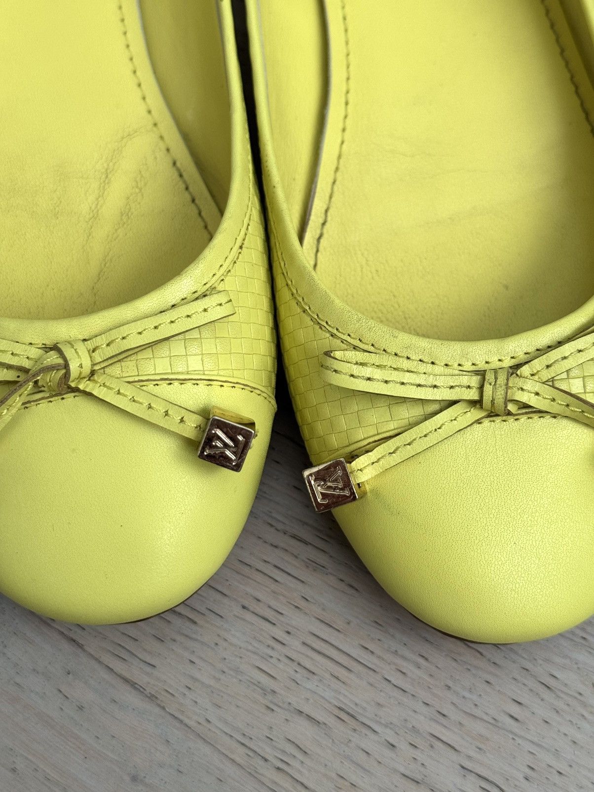 Louis Vuitton Louis Vuitton flats Size US 9 / IT 39 - 8 Thumbnail