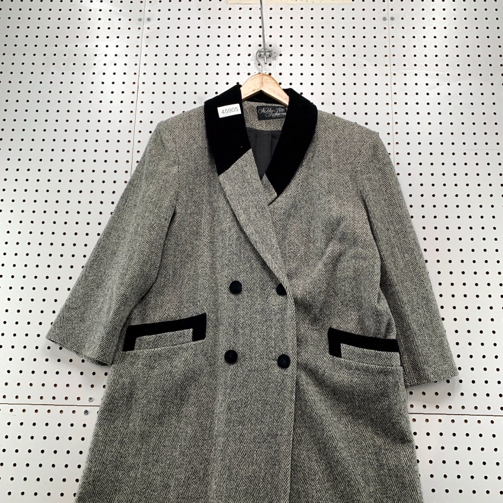 Vintage Noble Fashions Wool Tweed Overcoat Womens XL Gray Herringbone Made USA, Long Coat, Button, Outer Shell: Wool, Vintage, Fall Winter, Women, Coat Size XL / US 12-14 / IT 48-50 - 2 Thumbnail