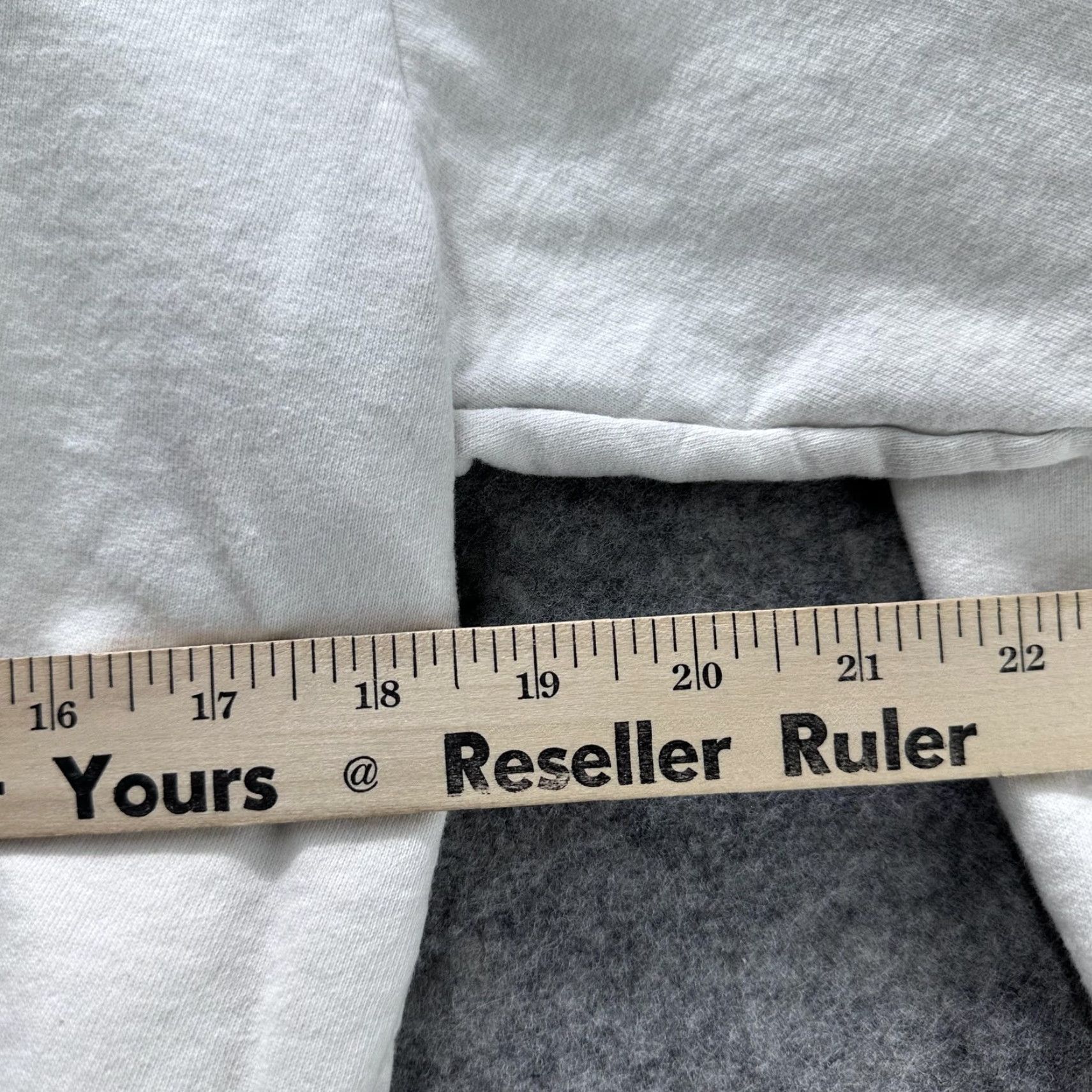 Guess VINTAGE GUESS Sweatshirt Mens Small White Graphic Crewneck Pullover 80s Size US S / EU 44-46 / 1 - 7 Thumbnail