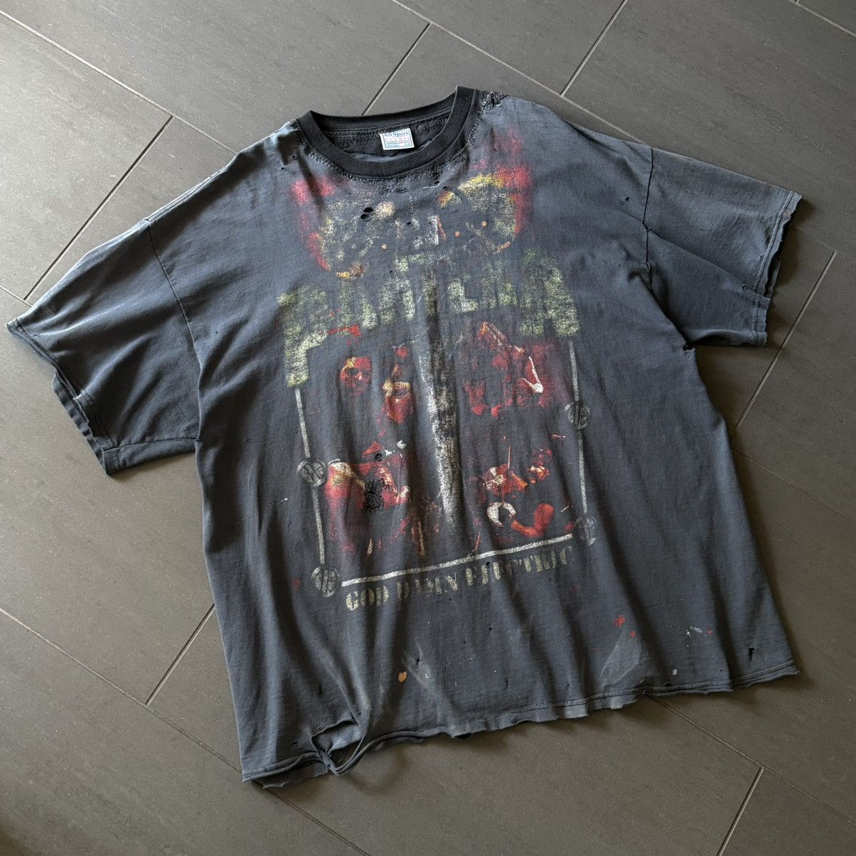 Band Tees Vintage 2000s Pantera Faded Thrashed Grunge Erd WCC Band Tee Size US XL / EU 56 / 4 - 4 Thumbnail
