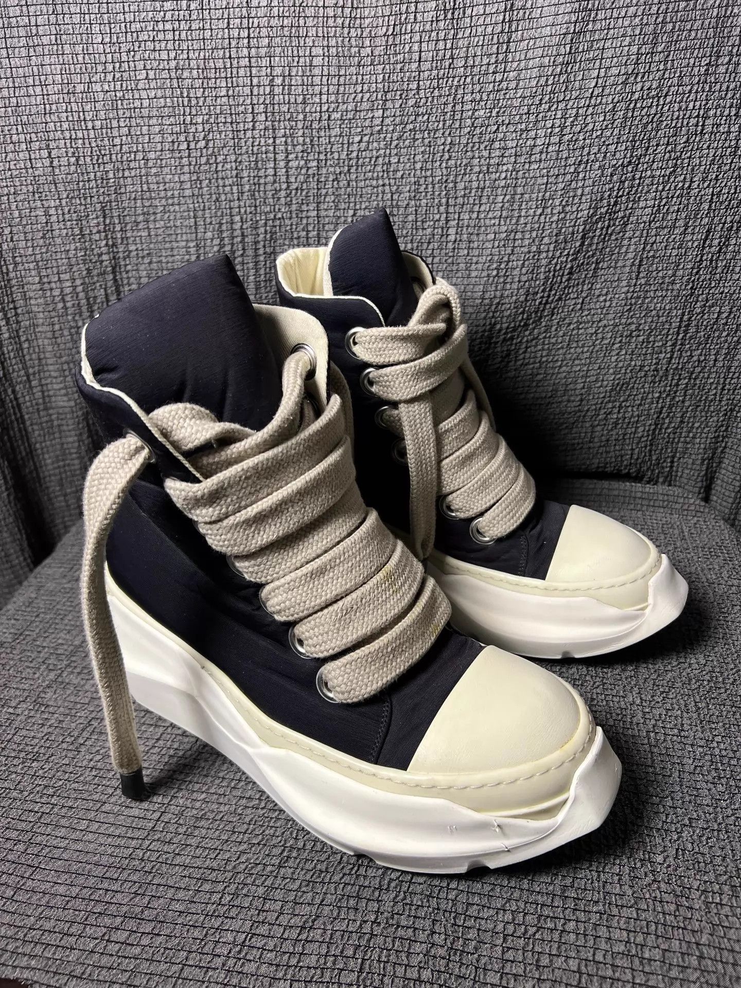 Rick Owens Rick Owens 24FW Thick Laces Tank Sole Padded High Top 43 Size US 10 / EU 43 - 2 Thumbnail