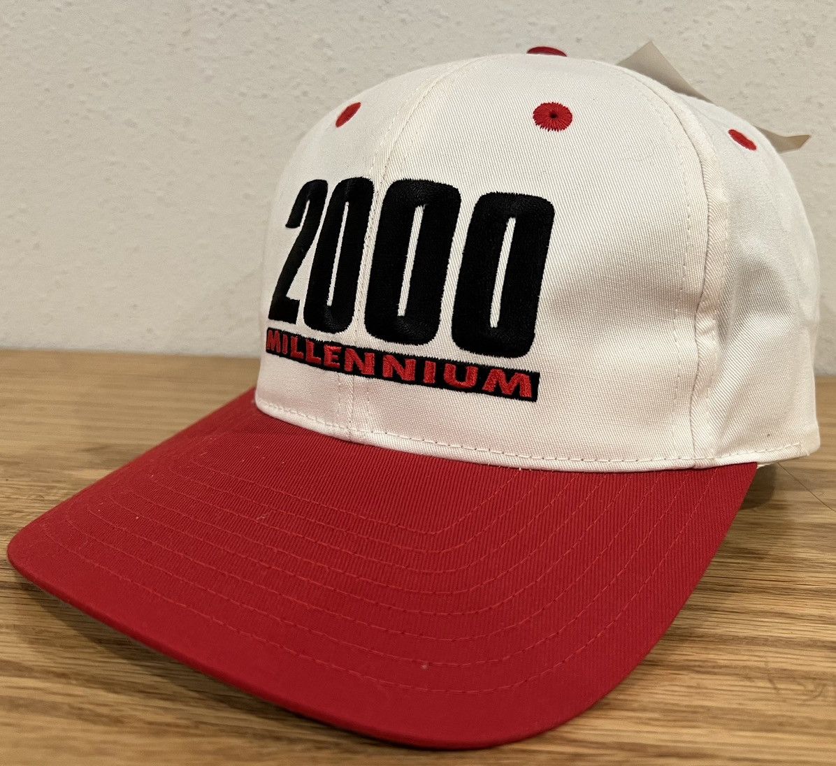 Vintage Vintage Millennium 2000 hat Size ONE SIZE - 1 Thumbnail