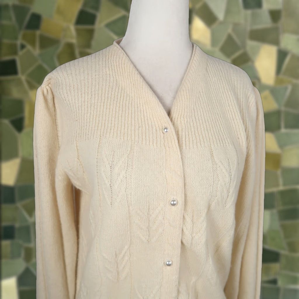 Vintage VINTAGE Crystal Cardigan Women Sweater S Angora Wool Nylon Cream 90s 80s Knit Long Sleeve Size S / US 4 / IT 40 - 1 Thumbnail